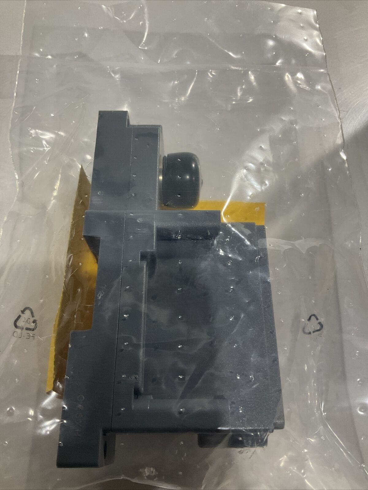 TURCK BL67-B-1M23-19 BASE MODULE OUTPUT U3S