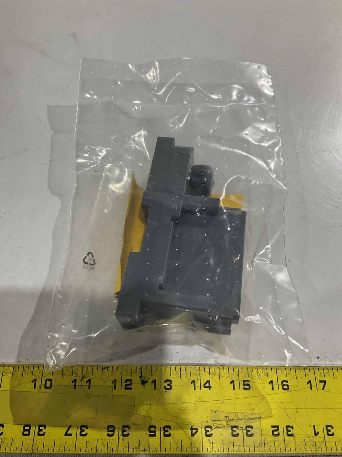 TURCK BL67-B-1M23-19 BASE MODULE OUTPUT U3S