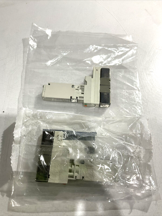 SMC VQ1201N-51 PNEUMATIC SOLENOID VALVE  LOT OF 2 U3S