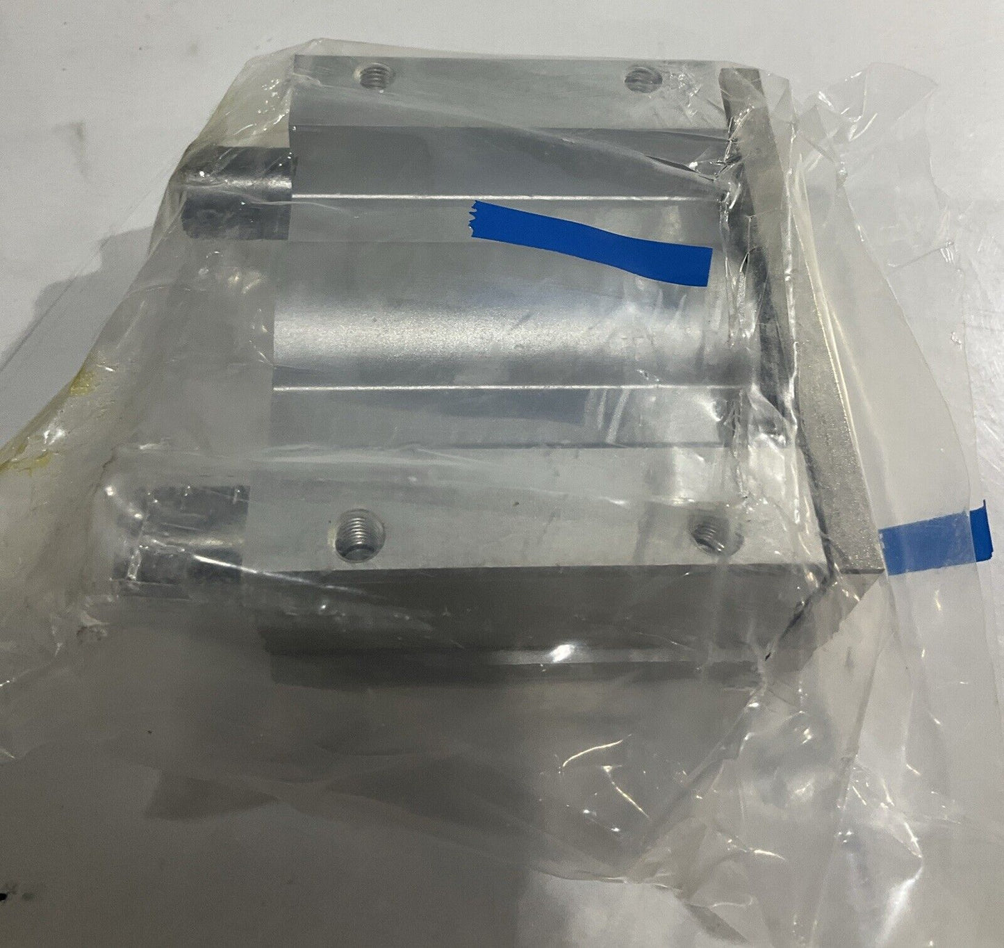 SMC MGQM32-50 PNEUMATIC CYLINDER 1.0 MPA 2B1-46 U3S