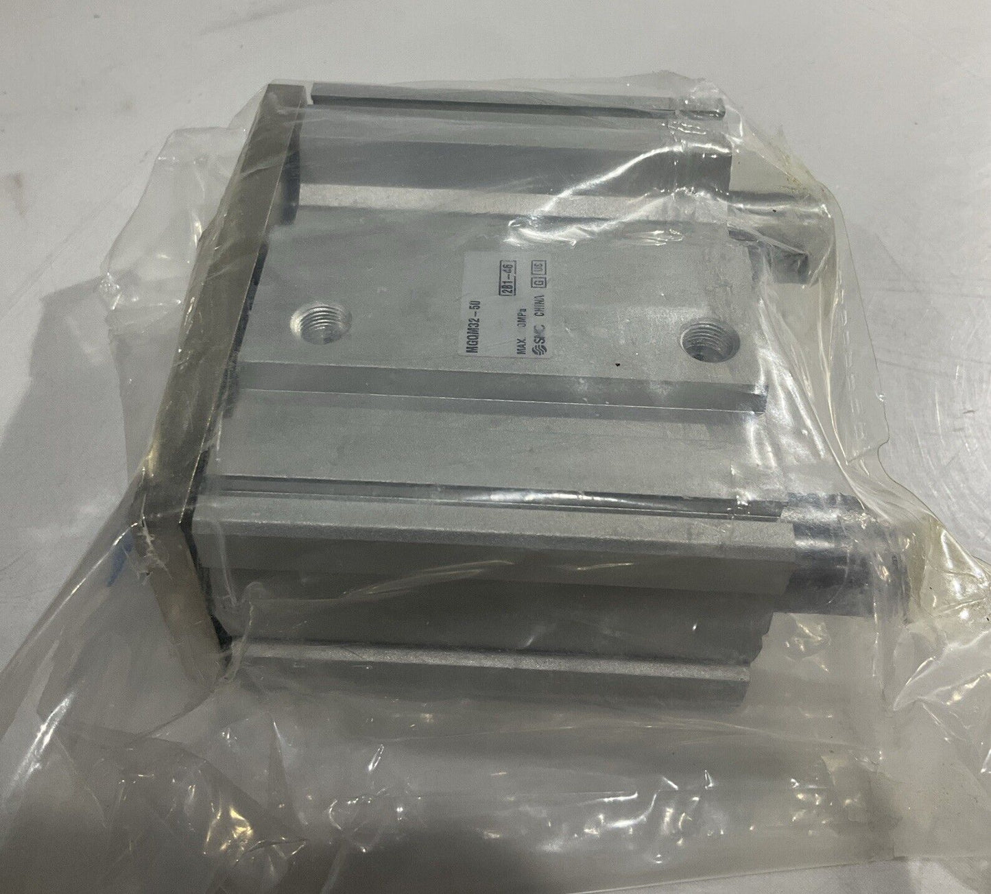 SMC MGQM32-50 PNEUMATIC CYLINDER 1.0 MPA 2B1-46 U3S