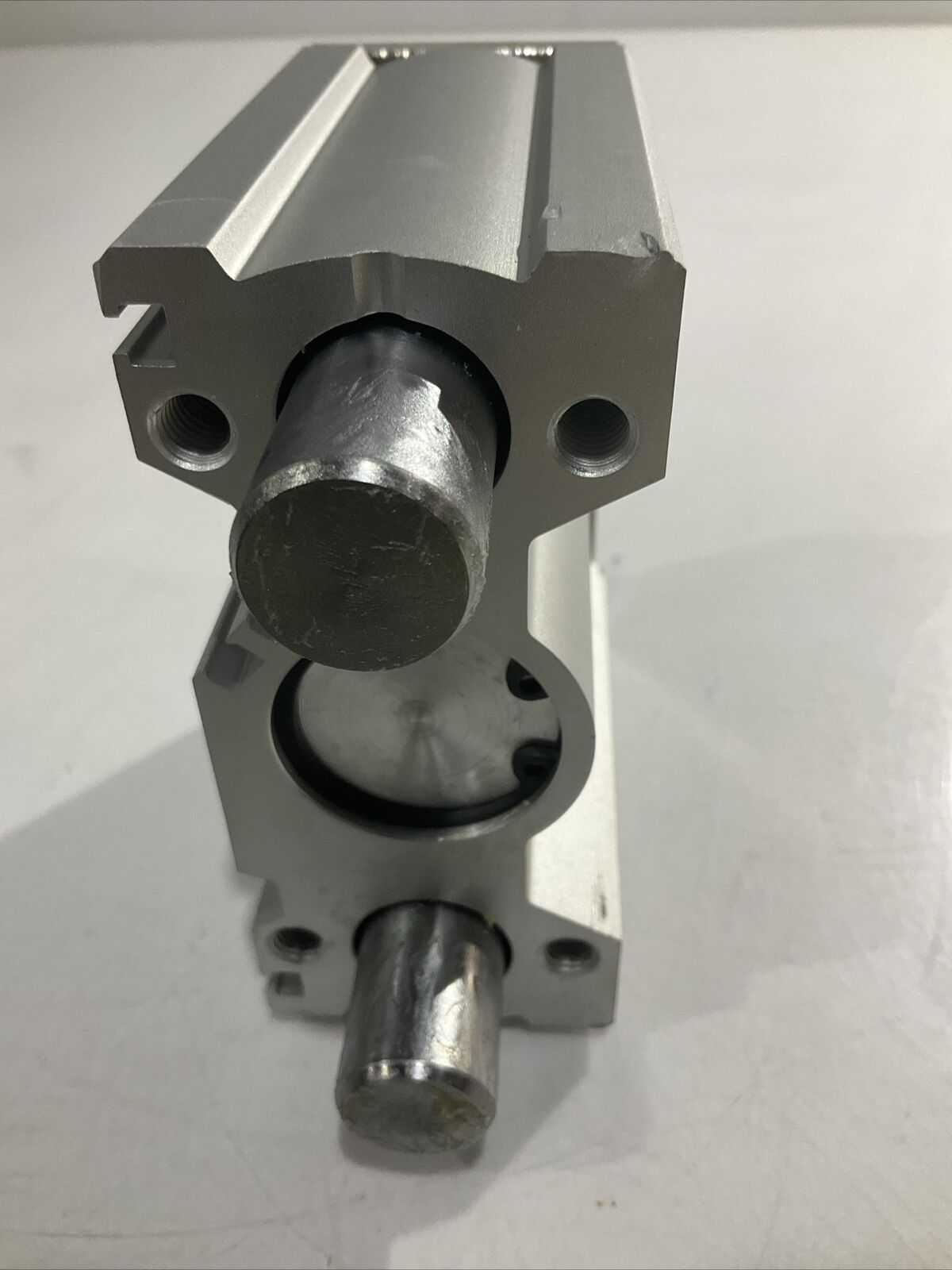 SMC MGQM32-50 PNEUMATIC CYLINDER 1.0 MPA 2B1-46 U3S