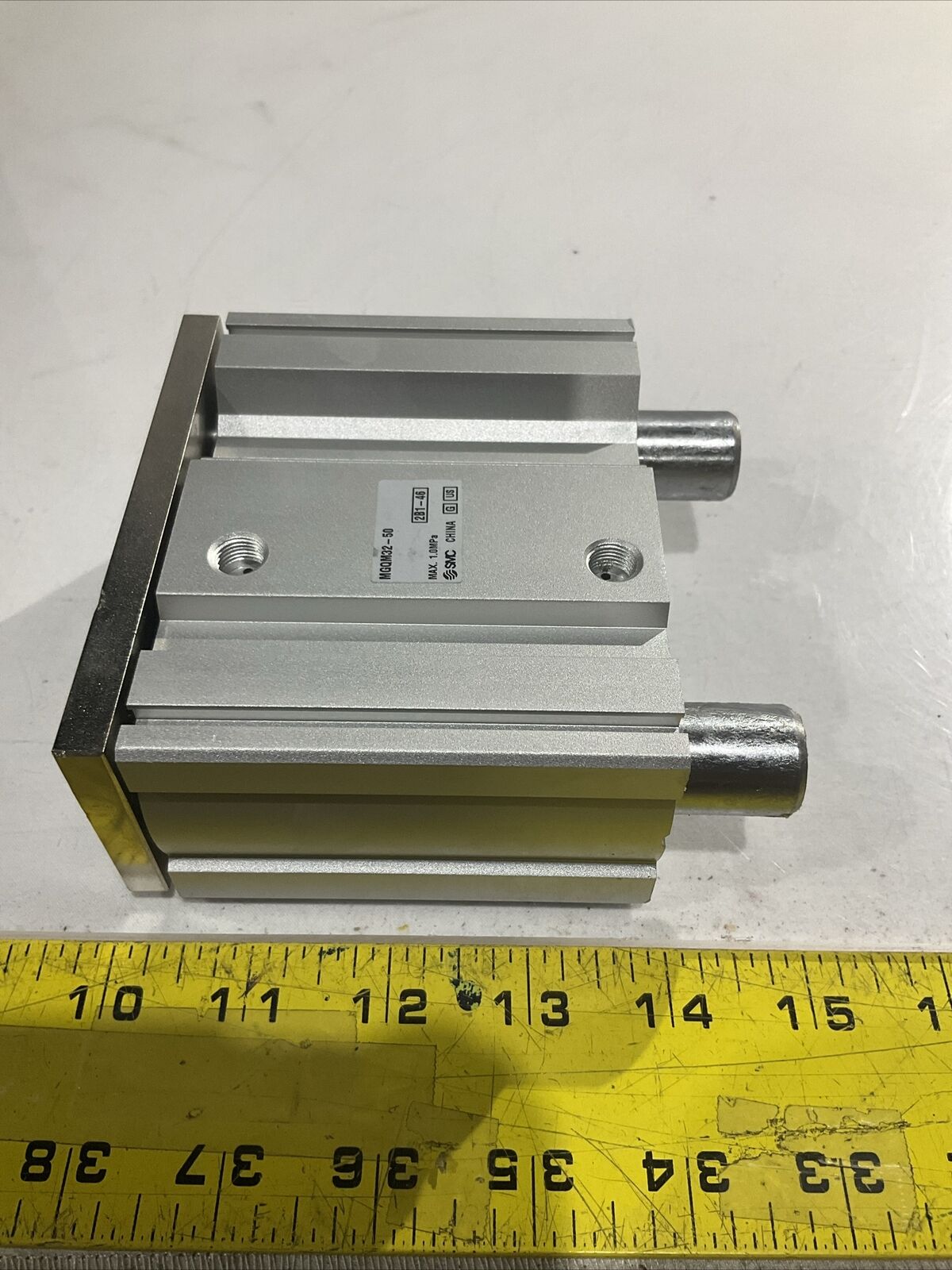 SMC MGQM32-50 PNEUMATIC CYLINDER 1.0 MPA 2B1-46 U3S