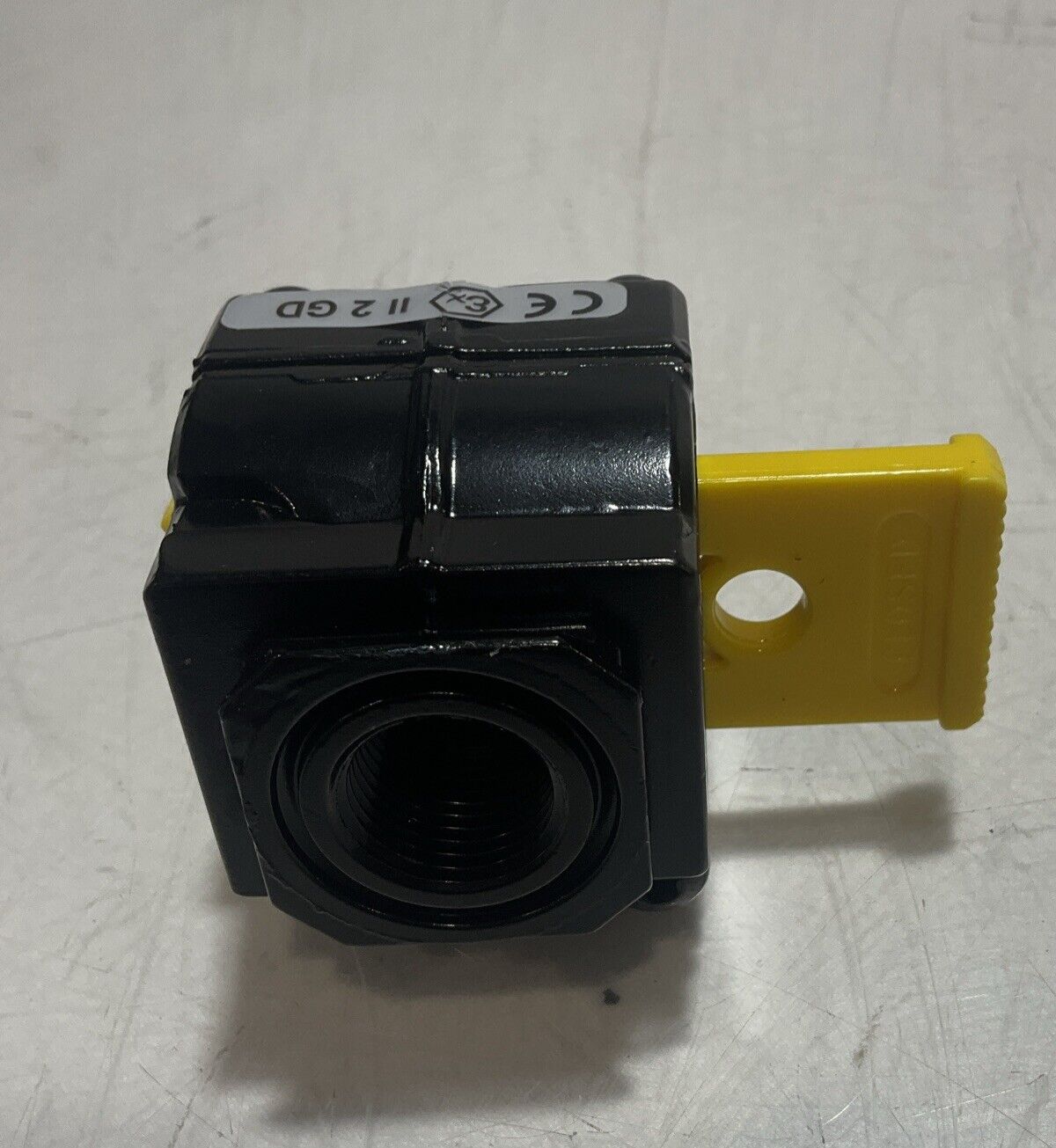 NORGREN T72E-3AA-P1N SHUT-OFF VALVE 3/8IN SLIDE ACTUATOR U3S