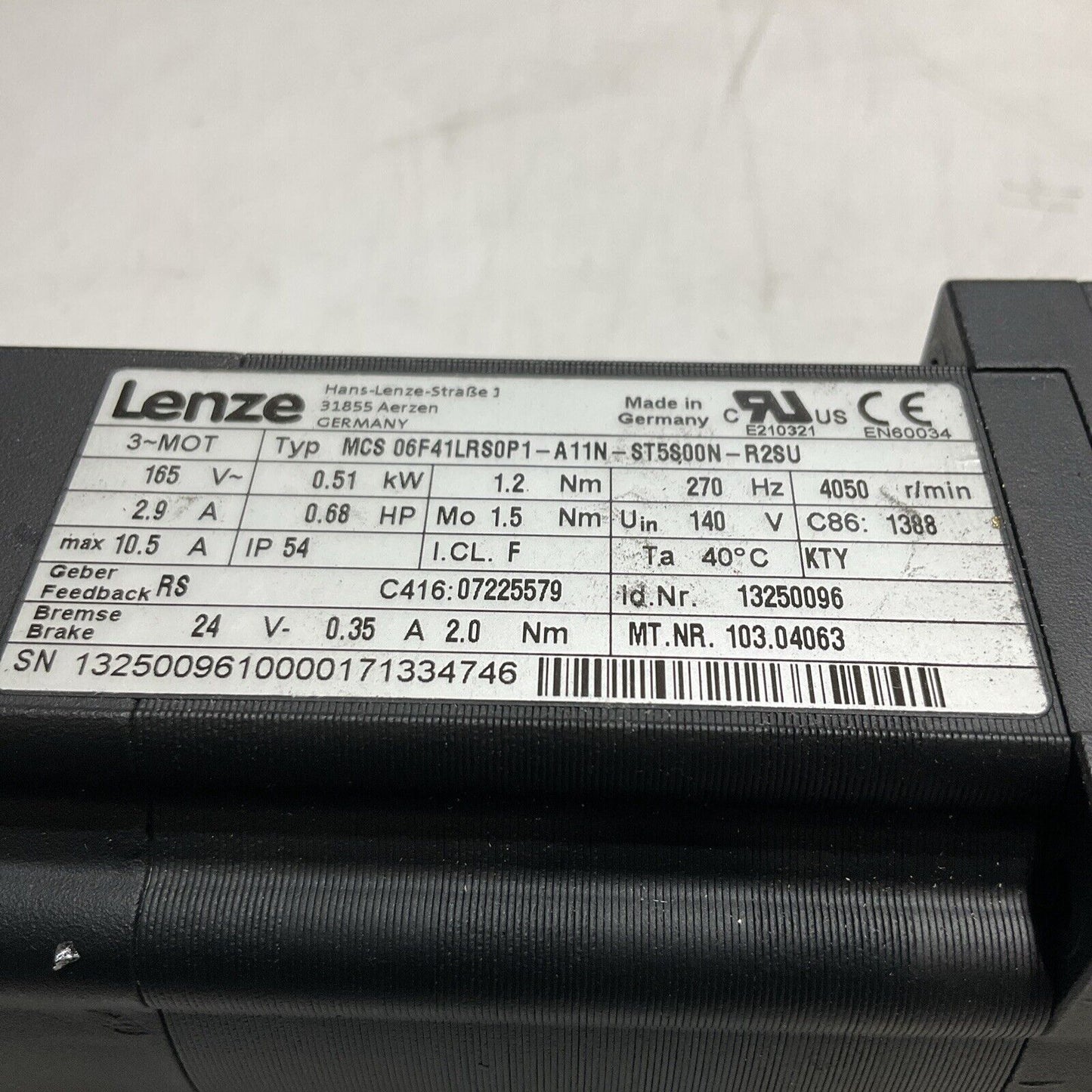 LENZE MCS 06F41LRS0P1-A11N-ST5S00N-R2SU SERVO MOTOR 4050RPM 165V 0.68HP U3S