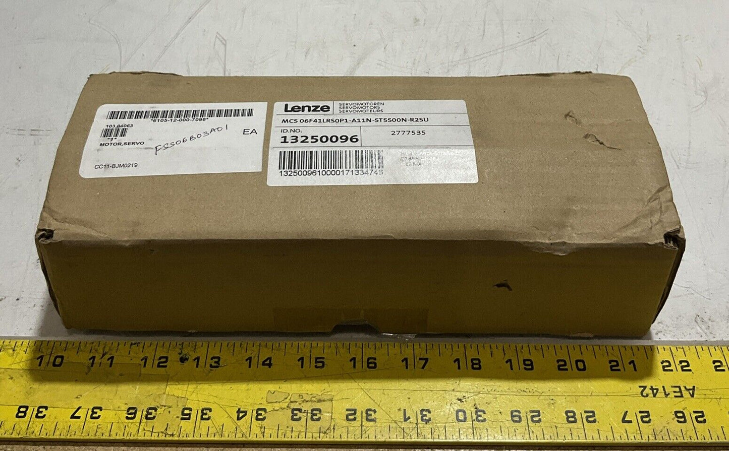 LENZE MCS 06F41LRS0P1-A11N-ST5S00N-R2SU SERVO MOTOR 4050RPM 165V 0.68HP U3S