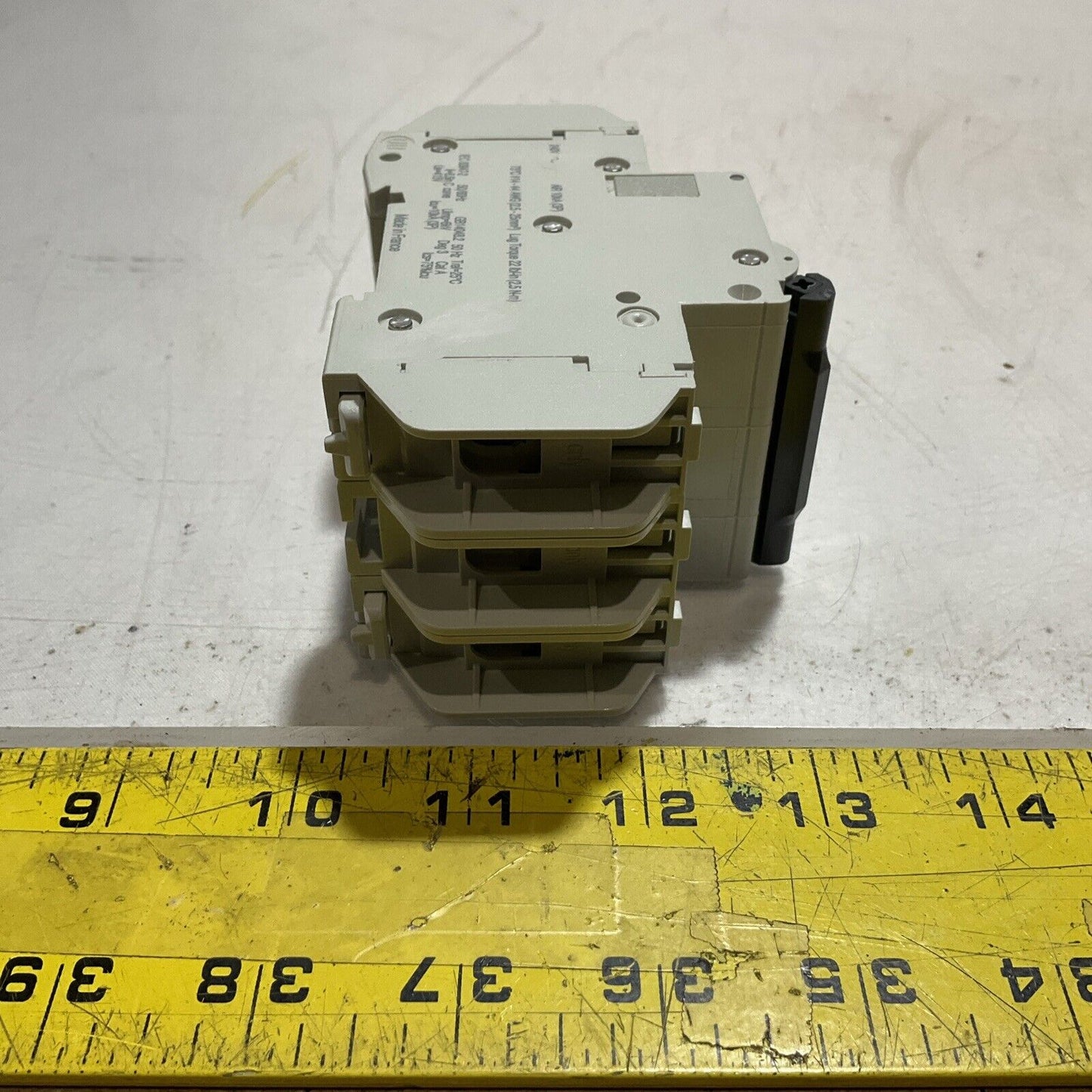 SCHNEIDER ELECTRIC 60179 MINI CIRCUIT BREAKER 3P 15A 240V MULTI 9 U3S