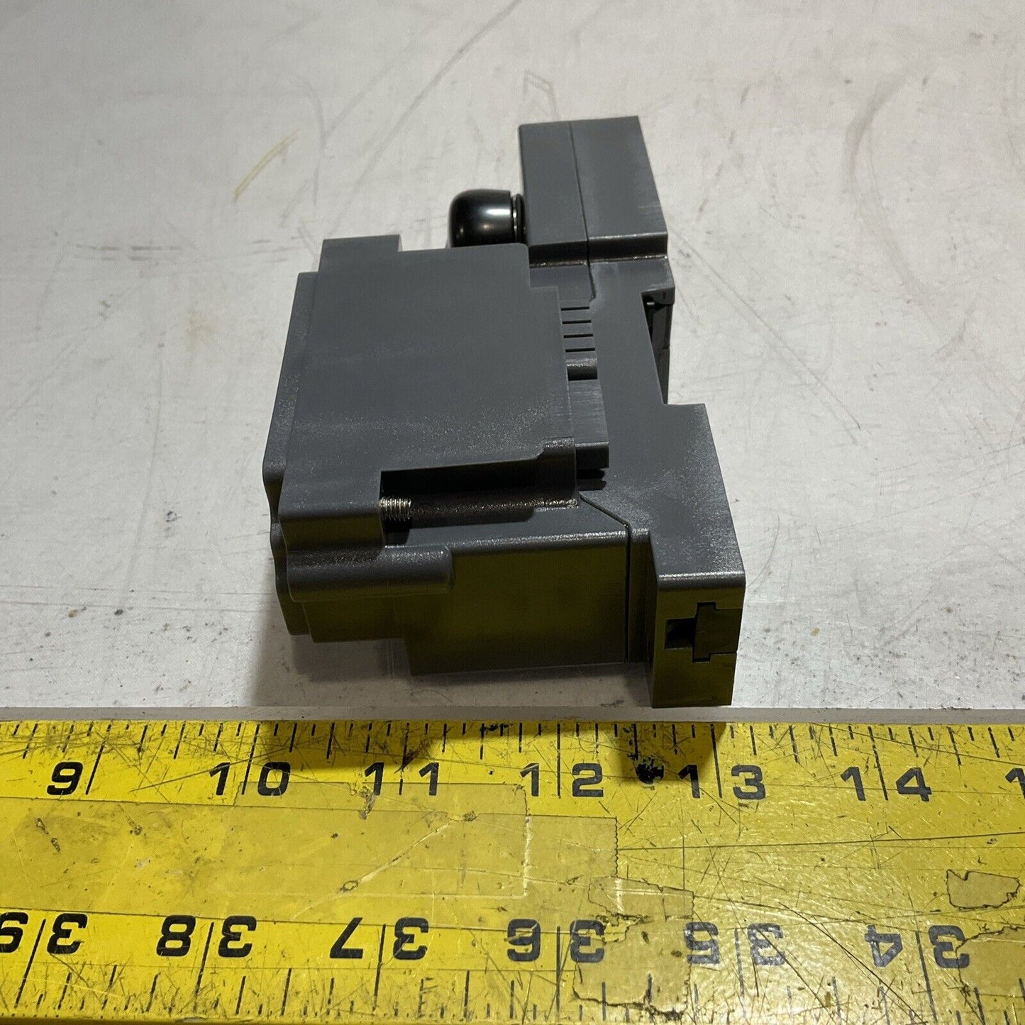 TURCK BL67-B-1M23-19 OUTPUT BASE MODULE W/ 19-PIN M23 CONNECTOR U3S