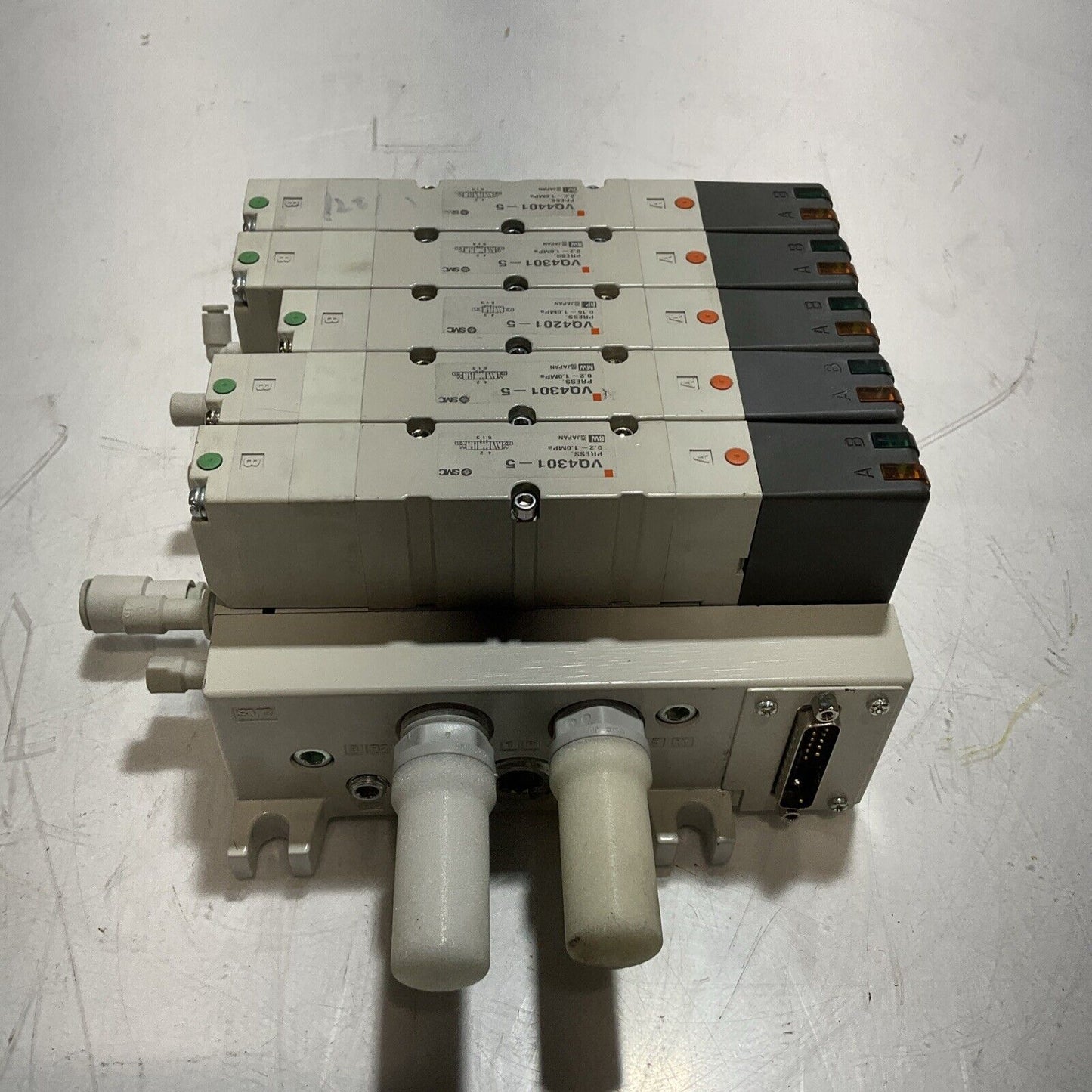 SMC  VQ4301 MANIFOLD ASSY  U3S