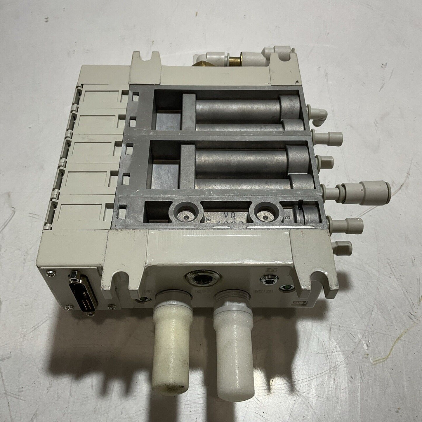 SMC  VQ4301 MANIFOLD ASSY  U3S