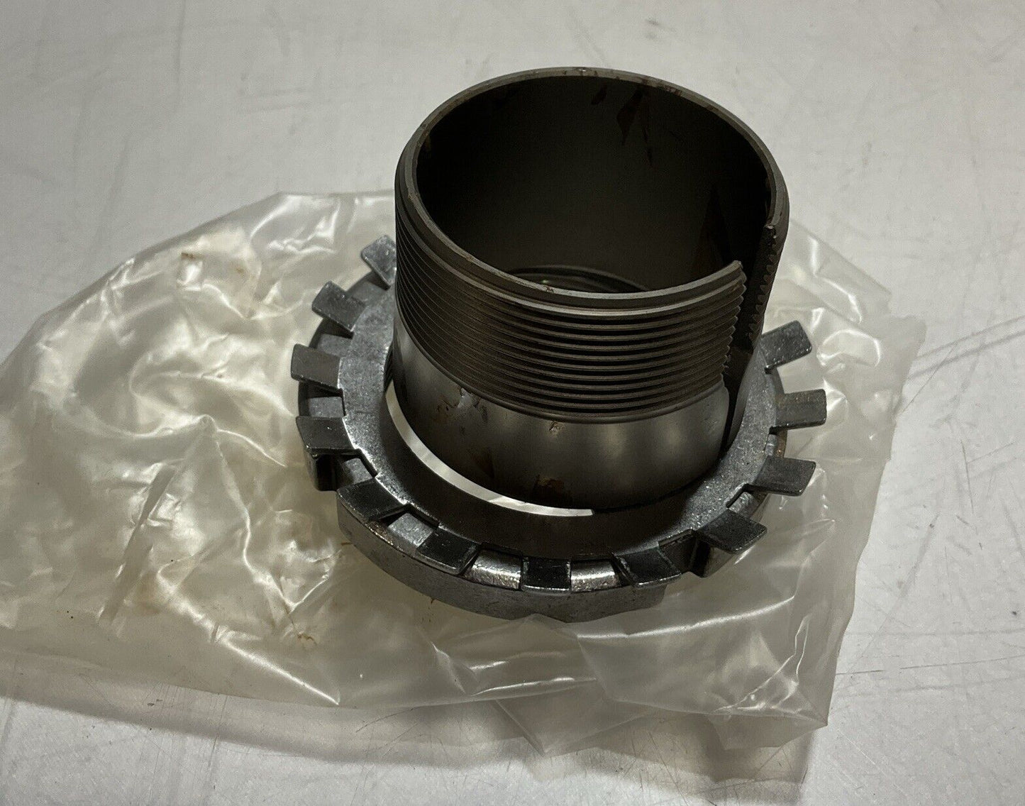 SKF  H209  ADAPTER  SLEEVES   74X52 U3S