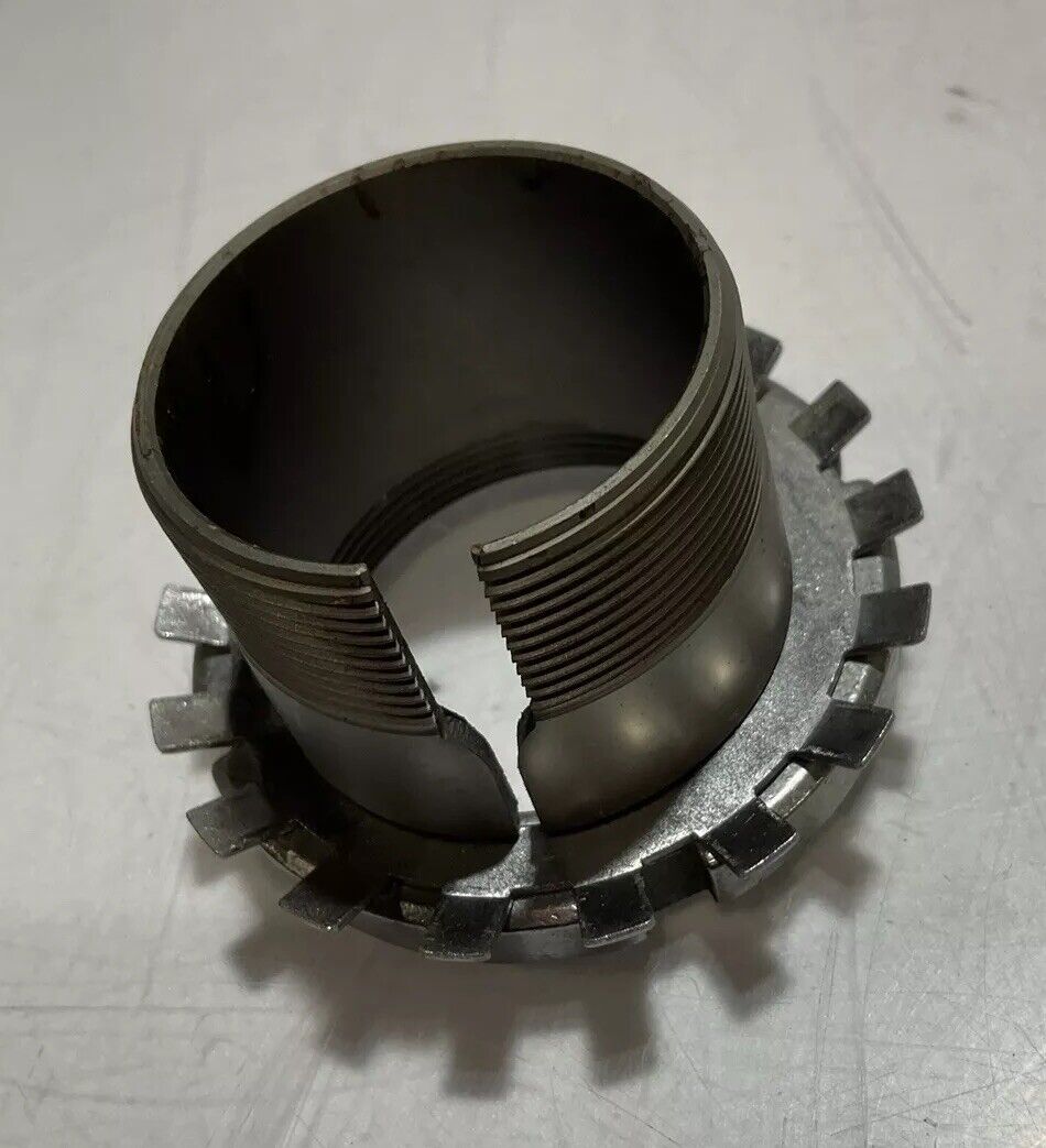 SKF  H209  ADAPTER  SLEEVES   74X52 U3S