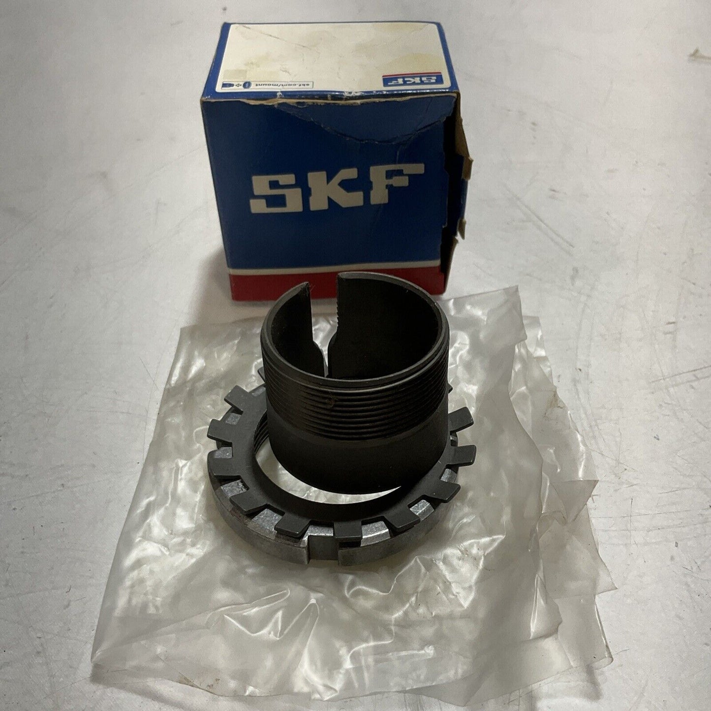 SKF H208 ADAPTER SLEEVES LOT OF 8 U3S