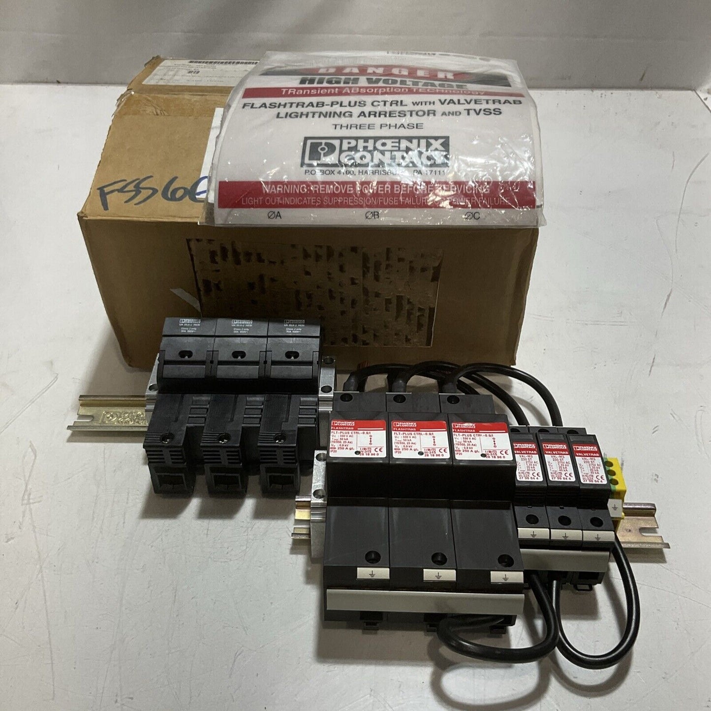 PHOENIX CONTACT 5603415 SYS FT+CT-VAL 208/120 LIGHTING ARRESTER TVSS SYSTEM U3S