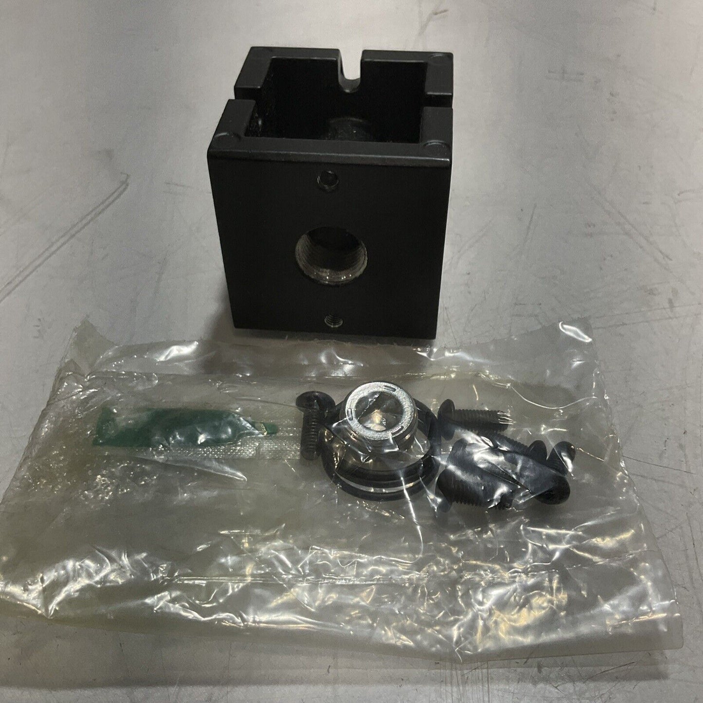 PARKER DK7510-3-3 DIVERTER BLOCK 3/8 NPT BRANCH DIVERTER BLOCK KIT DK751033 U3S