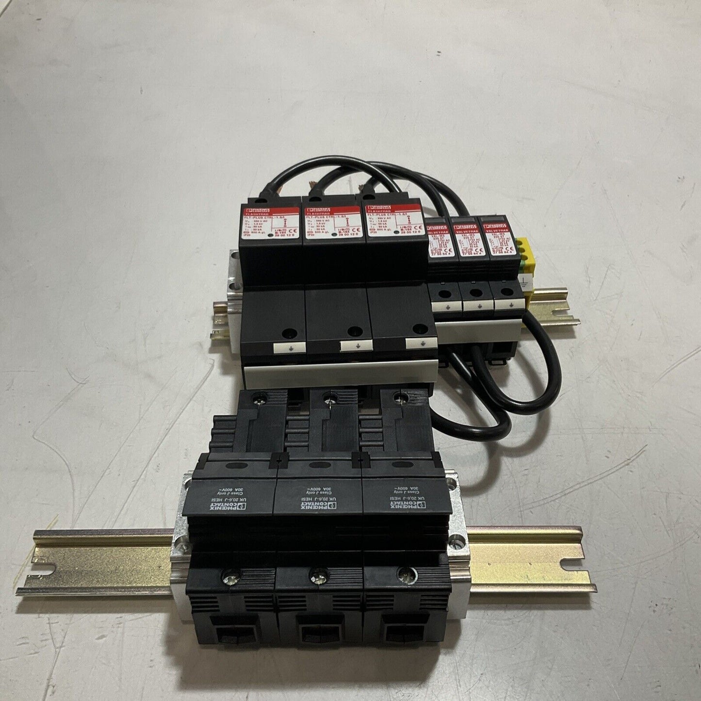 PHOENIX CONTACT 5603415 SYS FT+CT-VAL 208/120 LIGHTING ARRESTER TVSS SYSTEM U3S