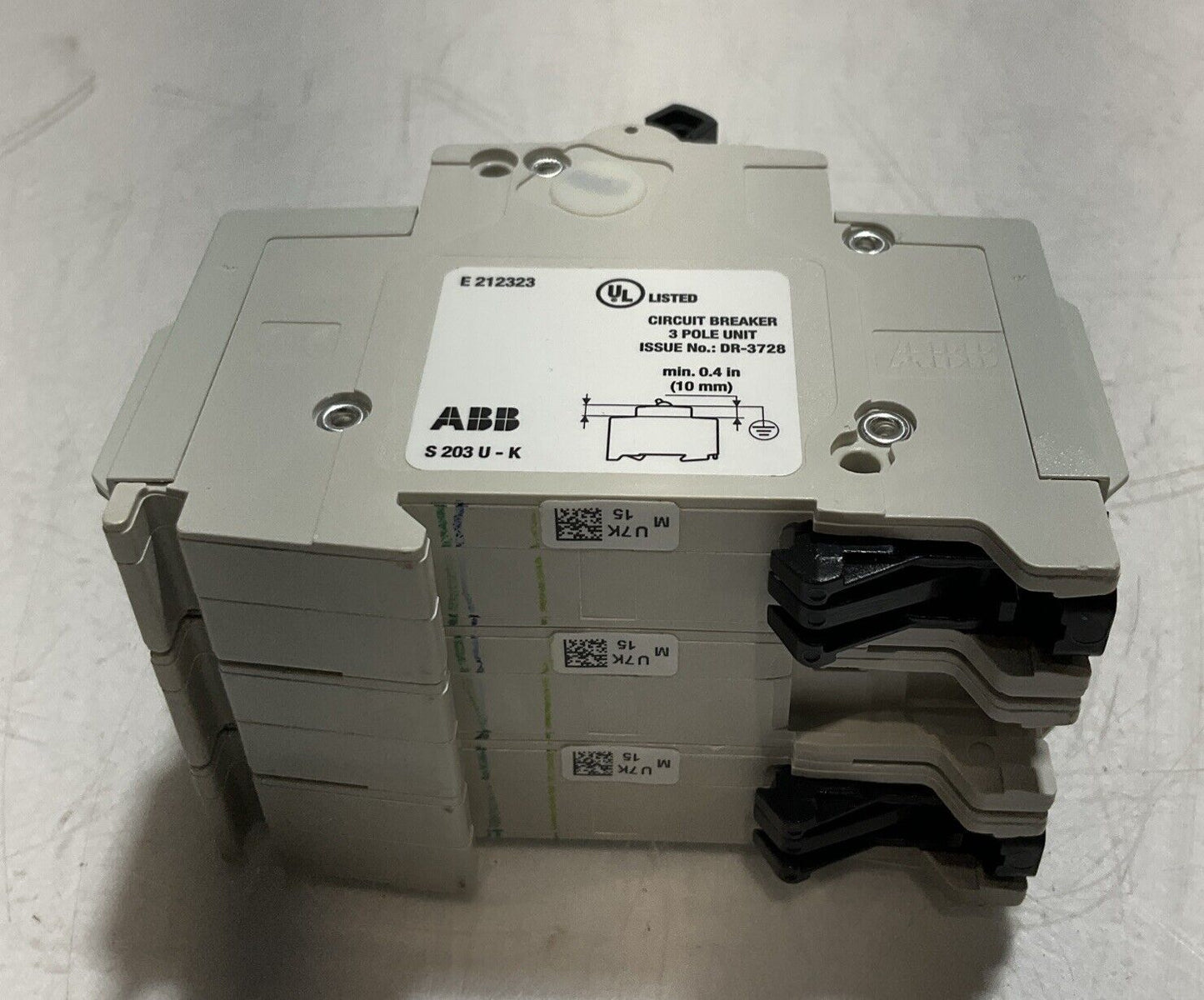 ABB S203U-K15 CIRCUIT BREAKER 3-Pole 240V 60HZ 5.5kA RAIL MOUNT U3S