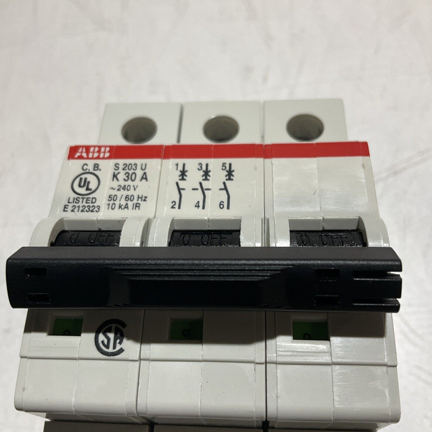 ABB S203U-K30A CIRCUIT BREAKER r3-Pole 240V 50/60Hz 10kA RAIL MOUNT U3S