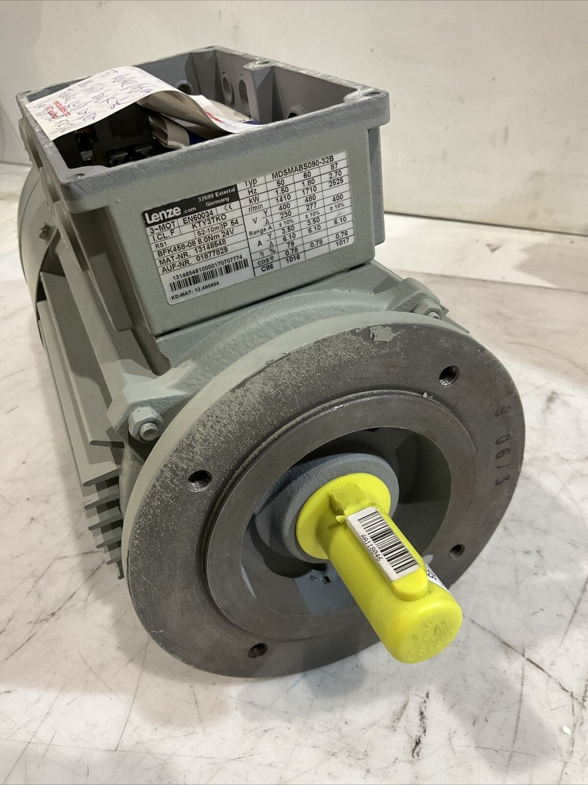 LENZE EN60034 KTY3TKO BFK458-08 MDSMABS090-32B GEAR MOTOR 2525RPM 2.7KW 87HZ U3S