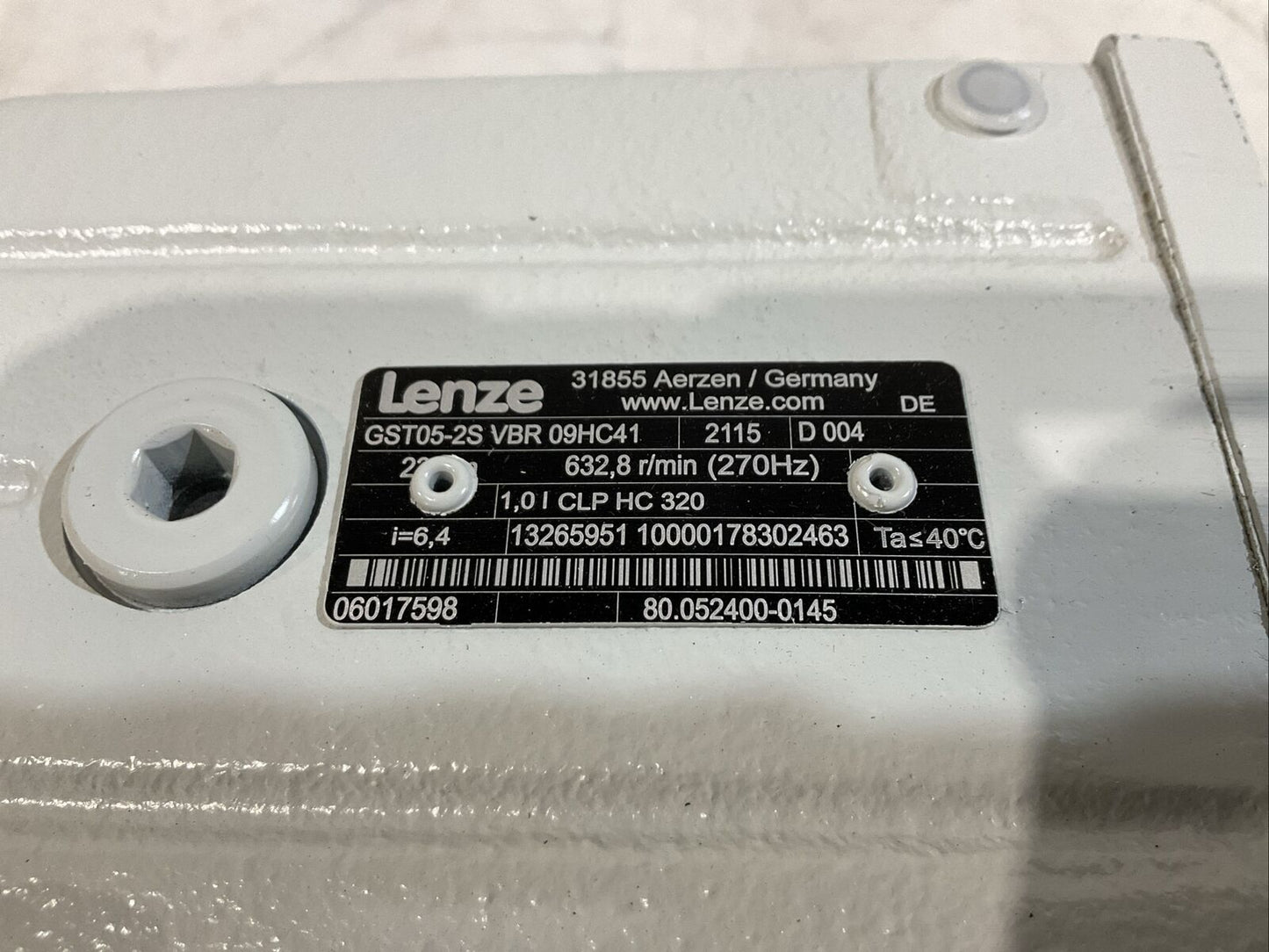 LENZE GST05-2S VBR 09HC41 MCS09H41LRS0B0 SERVO MOTOR 3 MOT 6.8A 160V 1:6.4 U3S