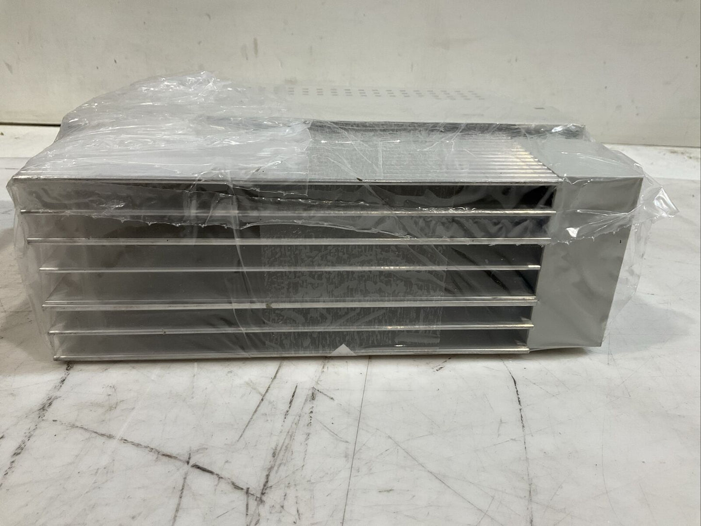 LENZE ECSEA008C4B SERVO DRIVE INVERTER U3S