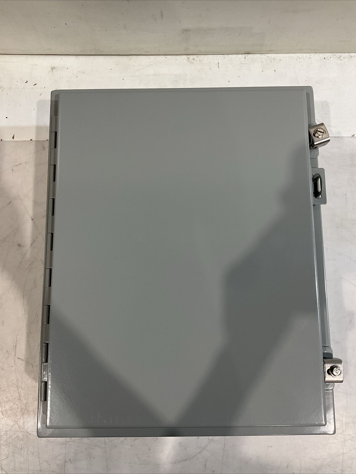 HAMMOND 1418C6 WALL MOUNT ENCLOSURE W/ PANEL 20IN X 16IN X 6IN U3S