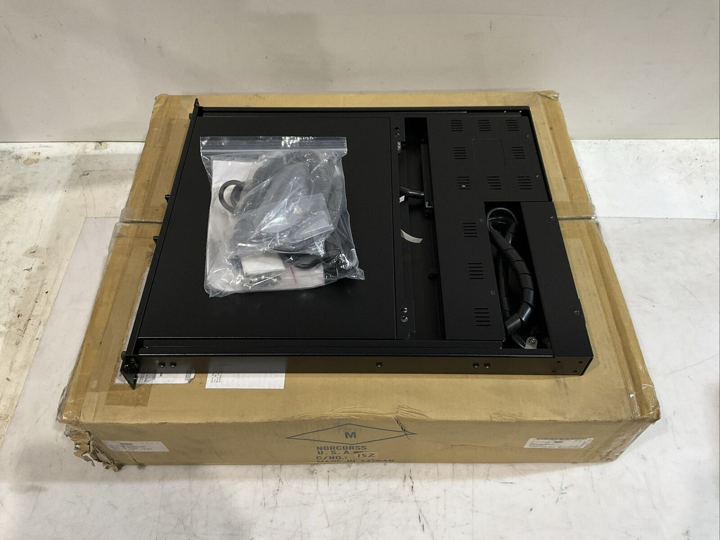 MACASE RM-KI-P1UKMV RACK MOUNT MONITOR 15IN U3S