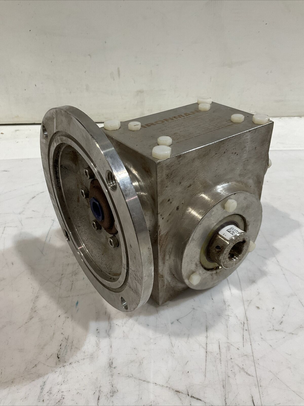 GROVE GEAR SS-HMQ-818-15-H1-56-12 RIGHT ANGLE GEAR BOX REDUCER 15:1 RATIO U4M