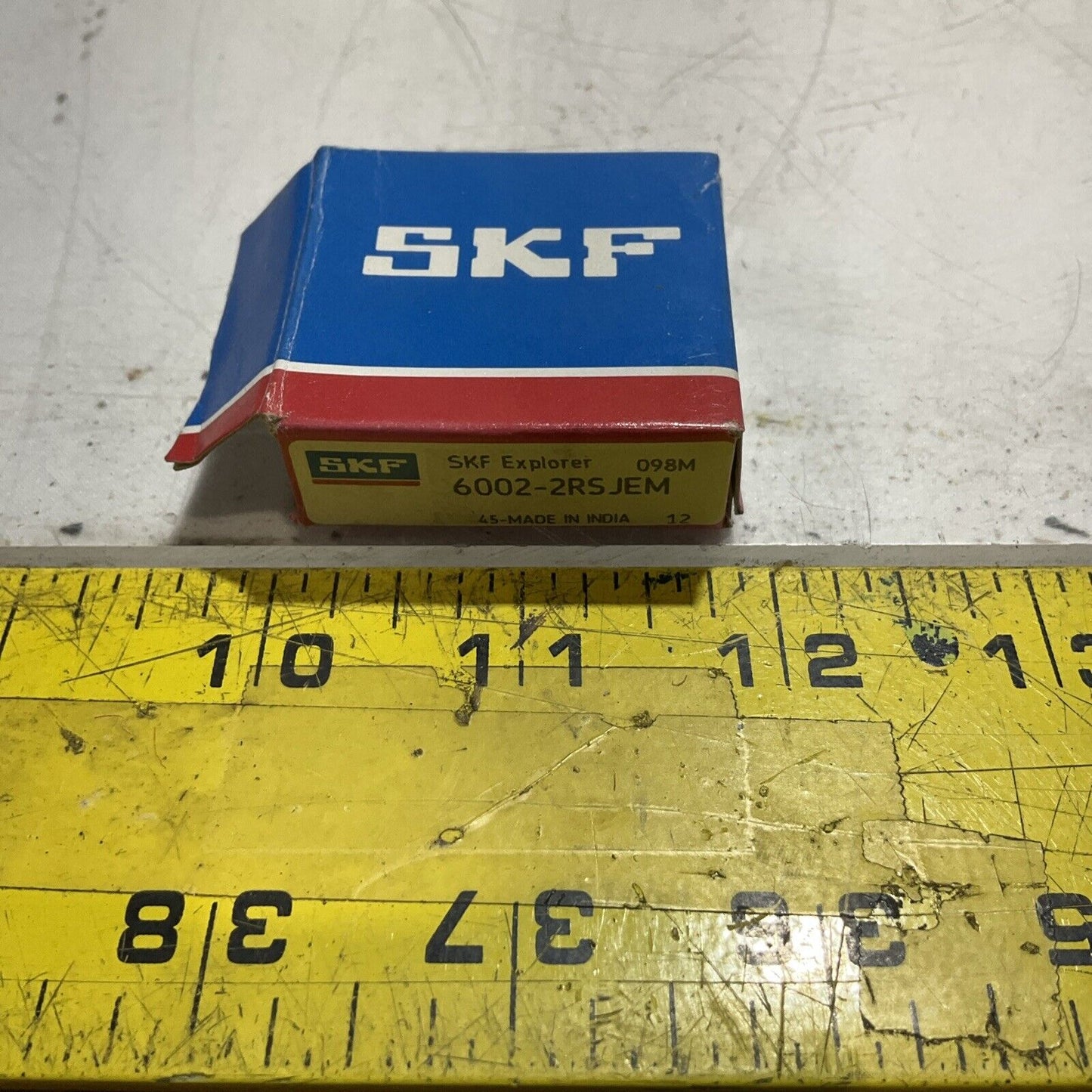 SKF 6002-2RSJEM EXPLORER DEEP  GROVE ROLLER BEARING  LOT OF 4 U3S