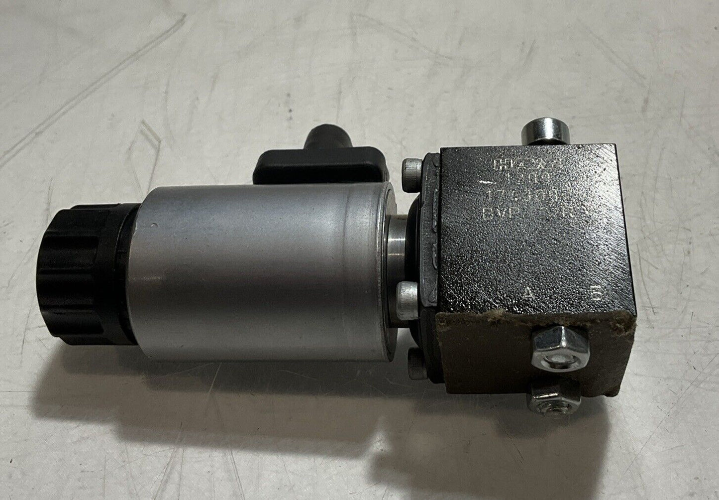 HAWE 1209 1743097 BVP 1 R DIRECTIONAL SEATED VALVE N3M
