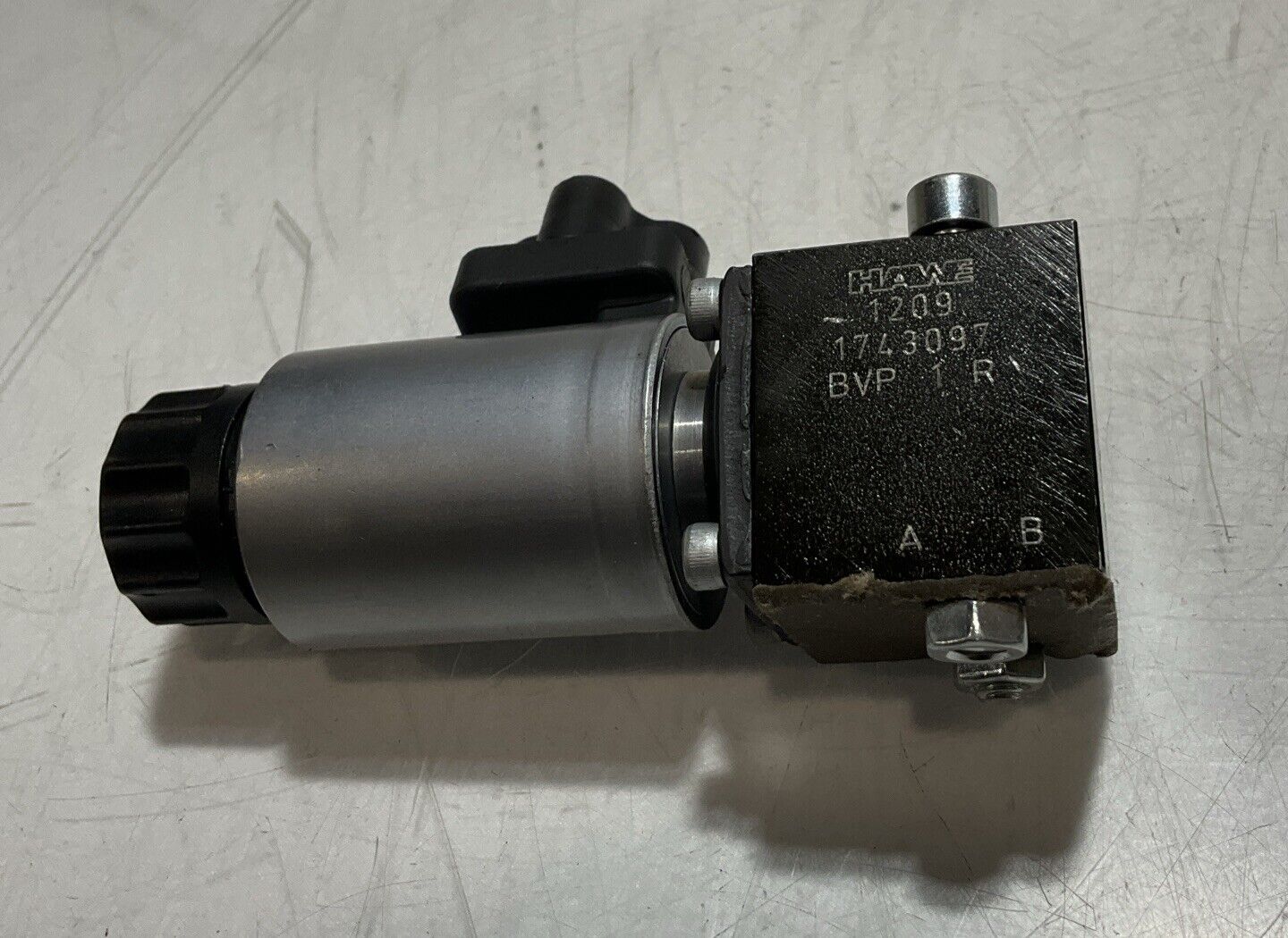 HAWE 1209 1743097 BVP 1 R DIRECTIONAL SEATED VALVE N3M