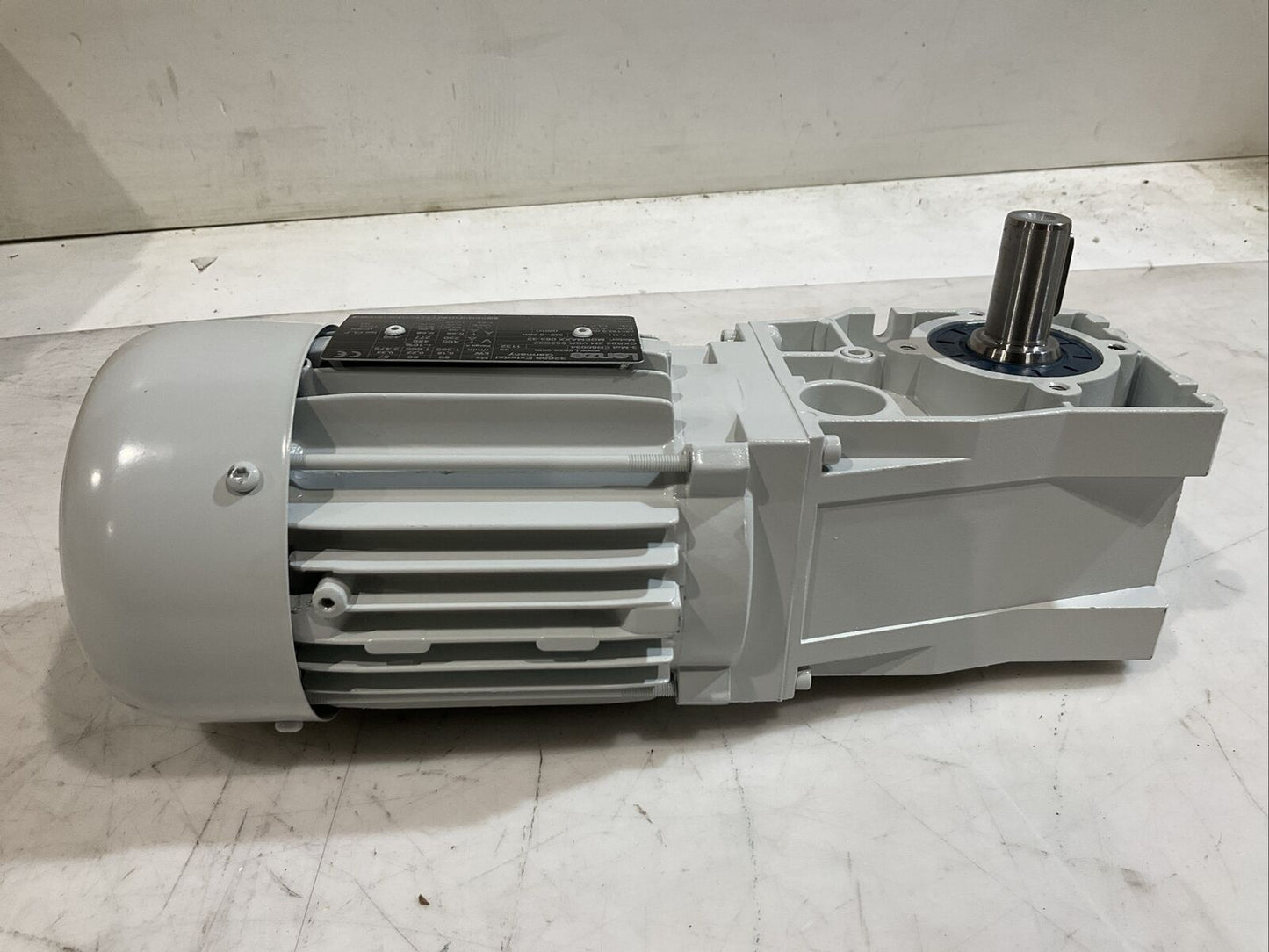 LENZE EN60034 GKR03-2M VBR 063C32 MDEMAXX 063-32 GEARBOX MOTOR U3S