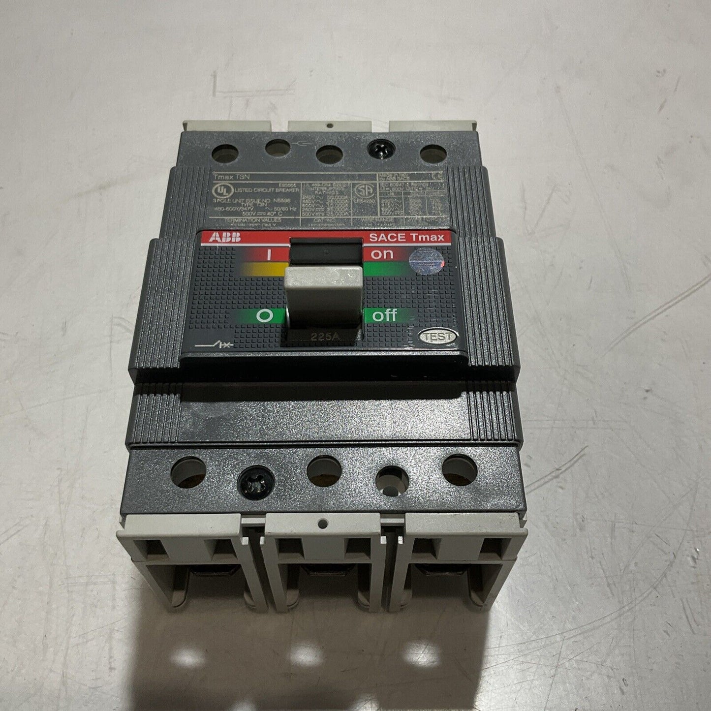 ABB SACE TMAX T3N CIRCUIT BREAKER 225A 3 POLE AUX SWITCH T3N225WA U3S