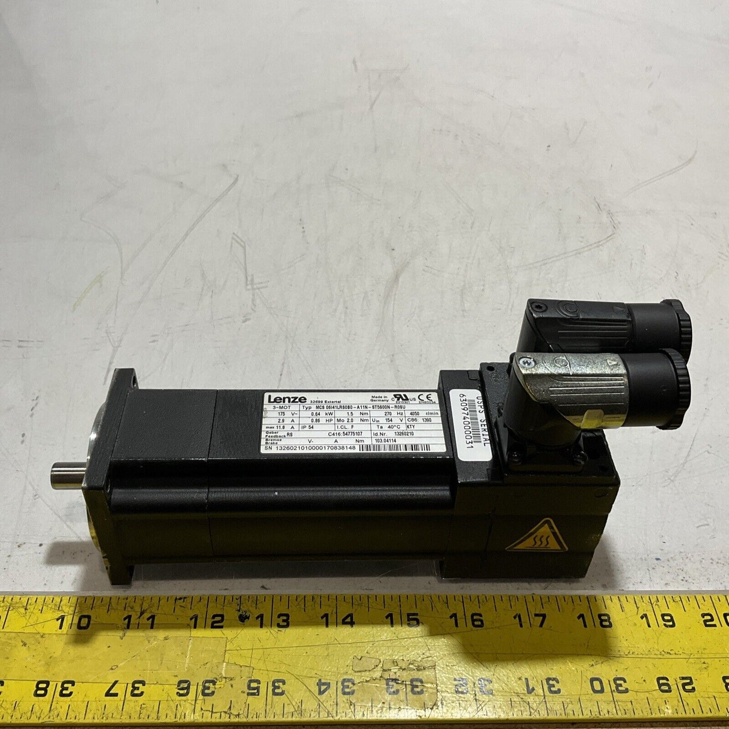 LENZE MCS 06I41LRS0B0-A11N-ST5S00N-R0SU SERVO MOTOR 175 V 2A U3S