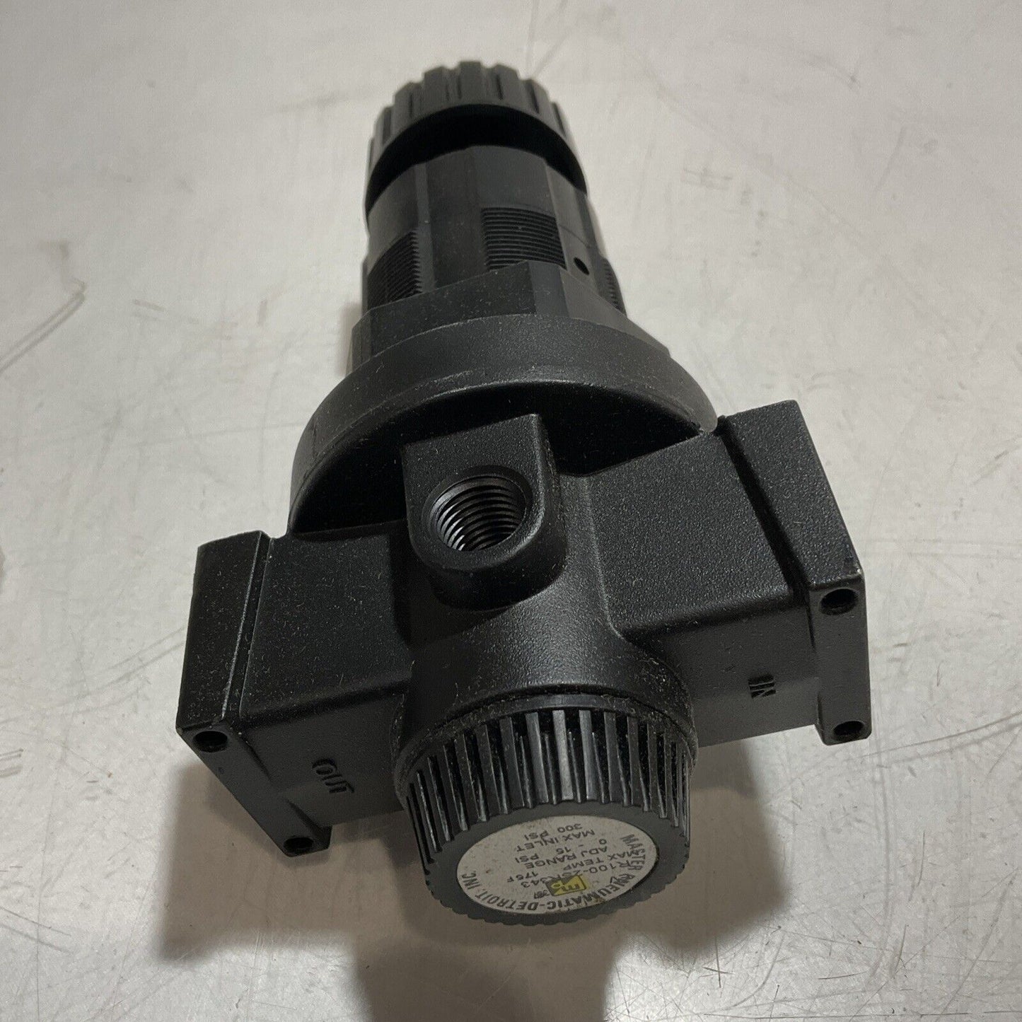 MASTER PNEUMATIC-DETROIT R100-2SR343 REGULATOR 1/4 MAX 175F U3S