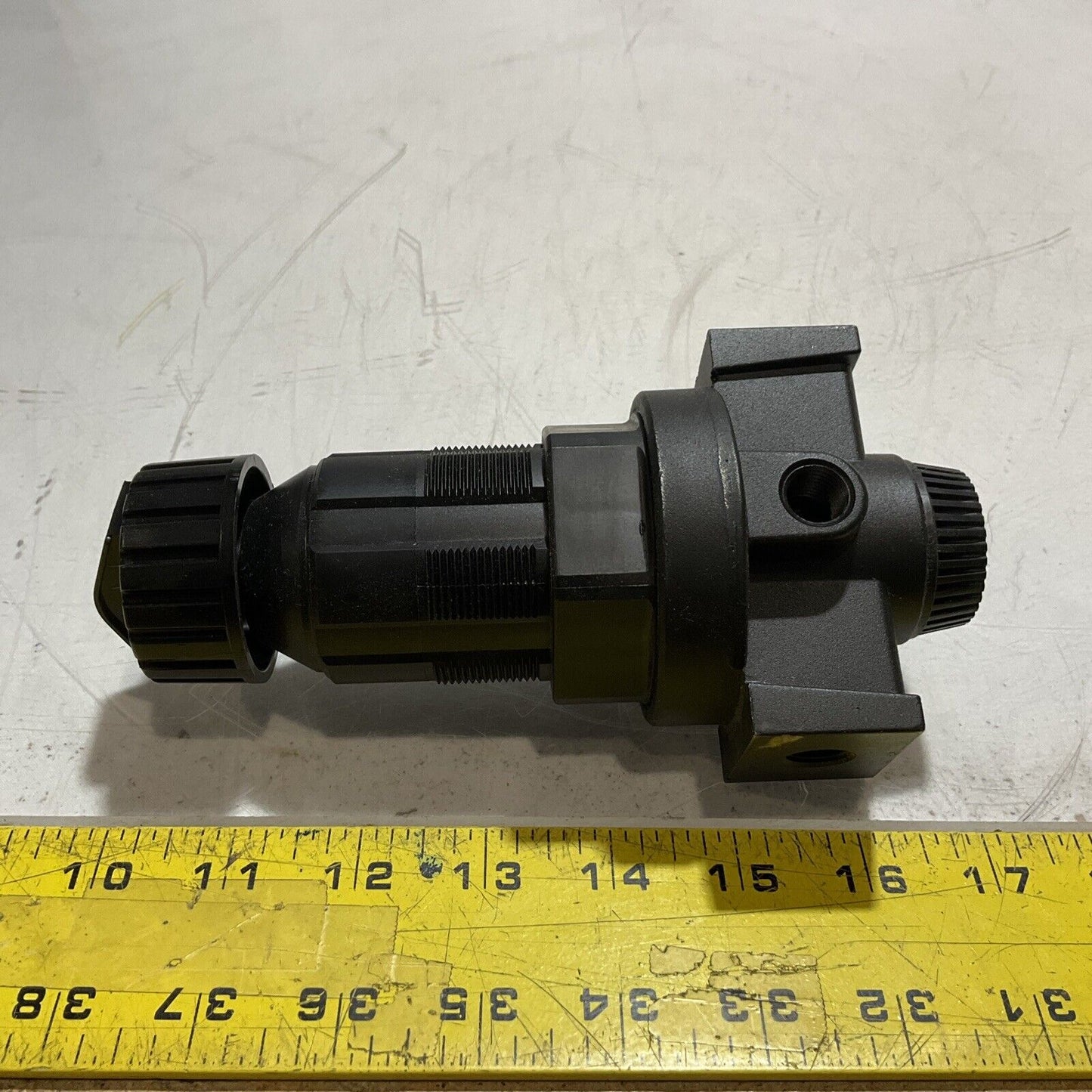 MASTER PNEUMATIC-DETROIT R100-2SR343 REGULATOR 1/4 MAX 175F U3S