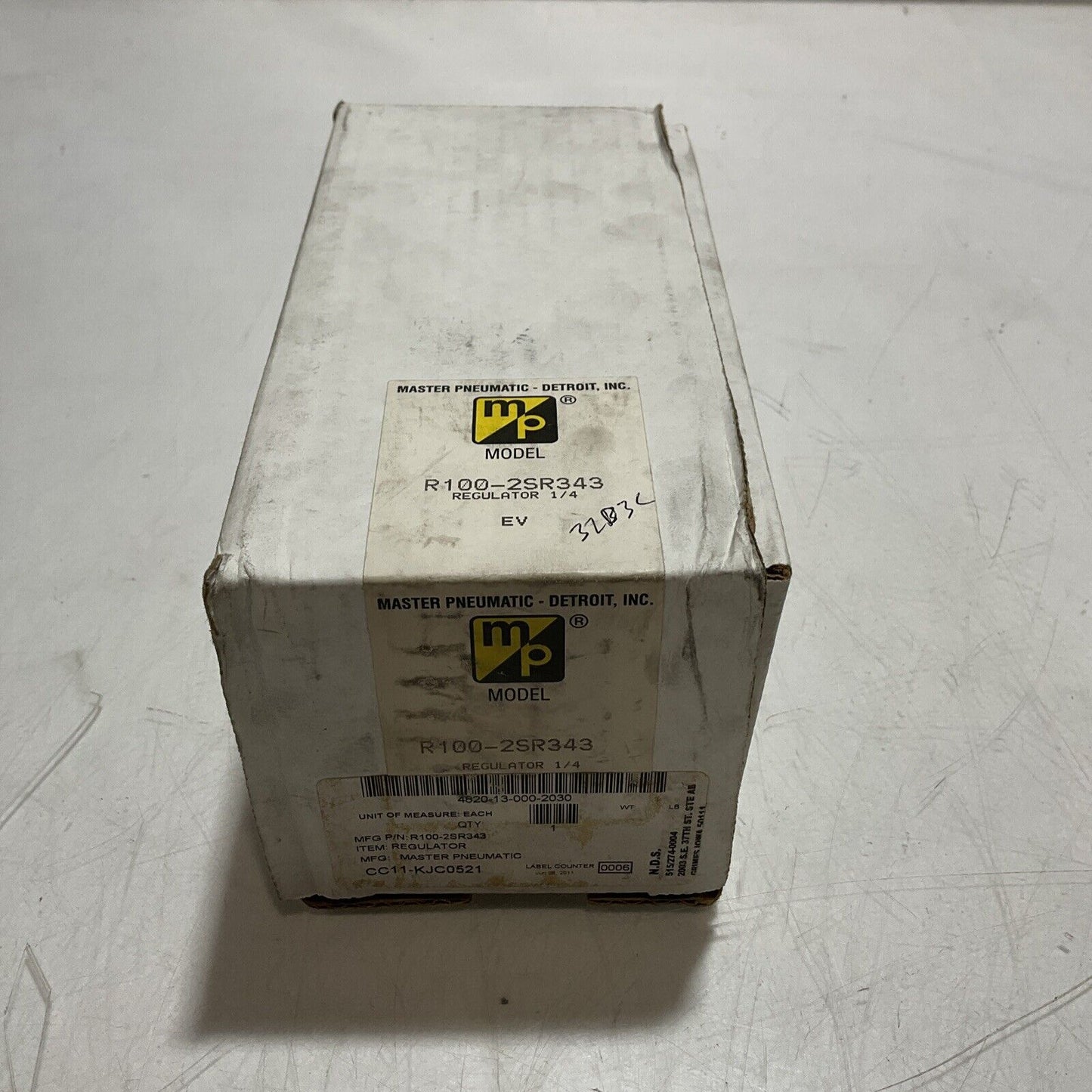 MASTER PNEUMATIC-DETROIT R100-2SR343 REGULATOR 1/4 MAX 175F U3S