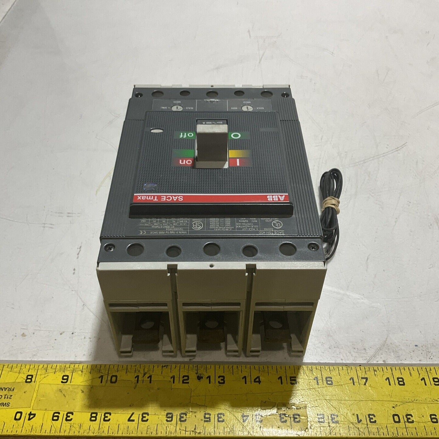 ABB SACE TMAX T5 N 400 MOLDED CASE CIRUIT BREAKER 3 P U3S