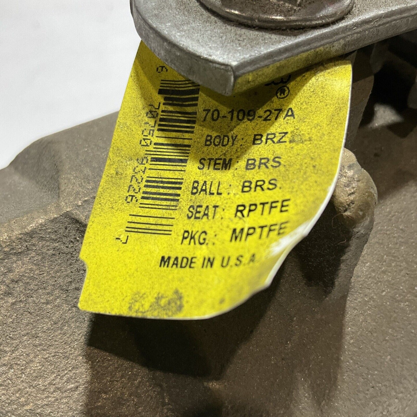 APOLLO  70-108-27A  BALL  VALVE  WITH  SS LOCKING  HANDLE N3M