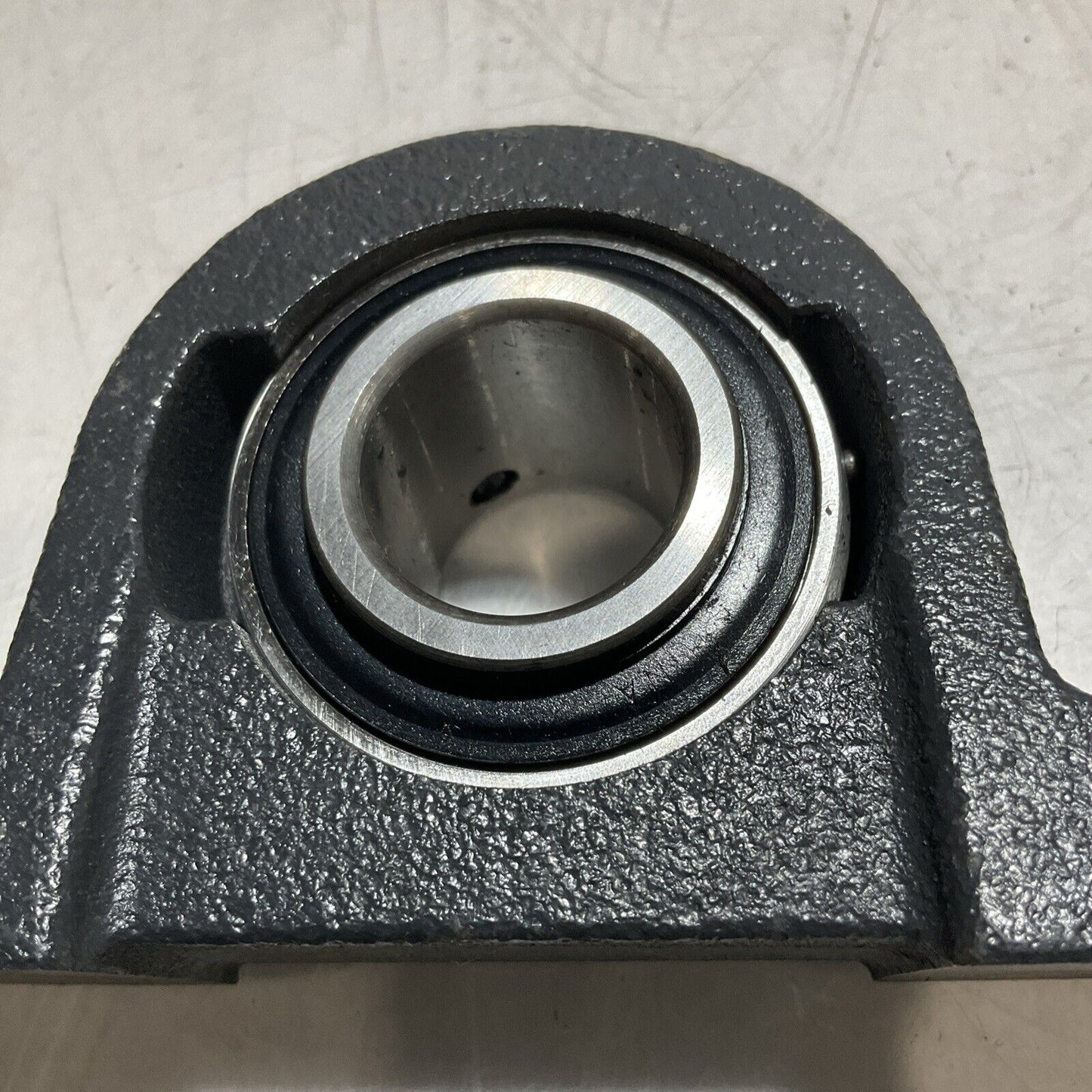 IPTCI  UC205-25MM  PILLOW  BLOCK  BEARINGS  ASSEMBLY  LOT OF  3  N3M