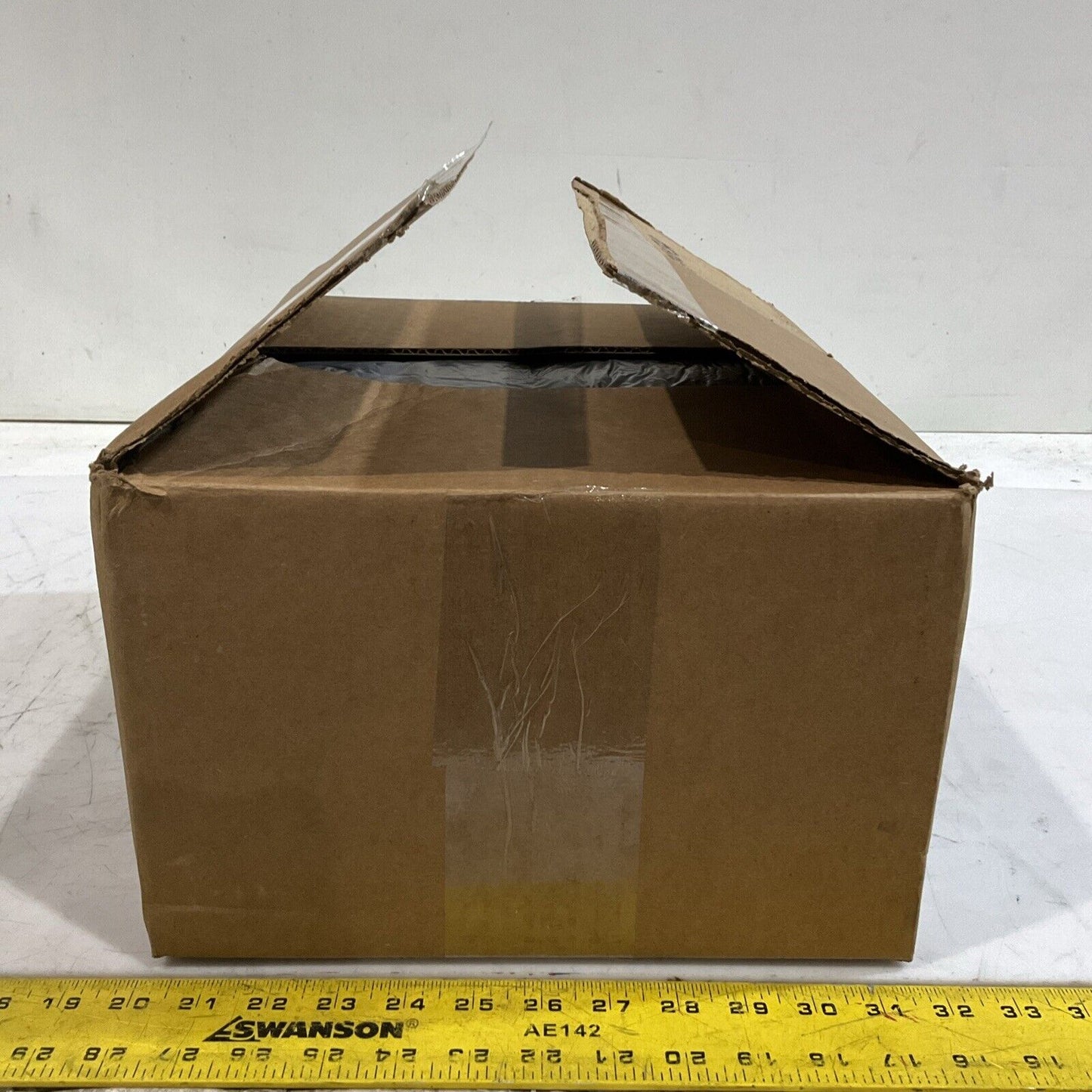 LENZE  ECSEA008C4B  VARIABLE FREQUENCY  DRIVES U3S