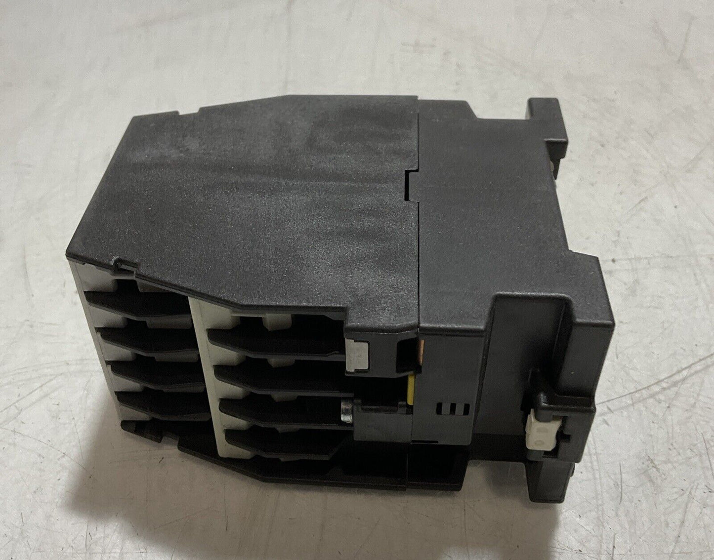 SIEMENS 3TH4310-0A10S CONTACTOR RELAY 230V 10 A 50-60 HZ N3M