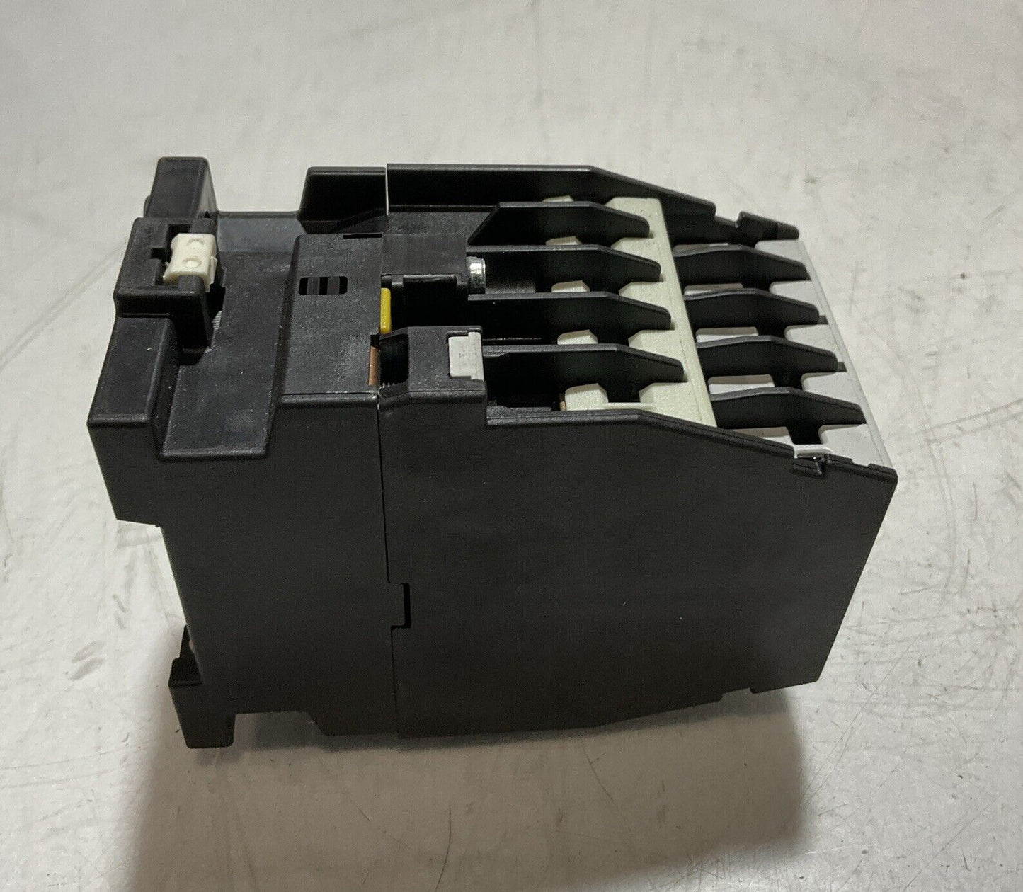 SIEMENS 3TH4310-0A10S CONTACTOR RELAY 230V 10 A 50-60 HZ N3M