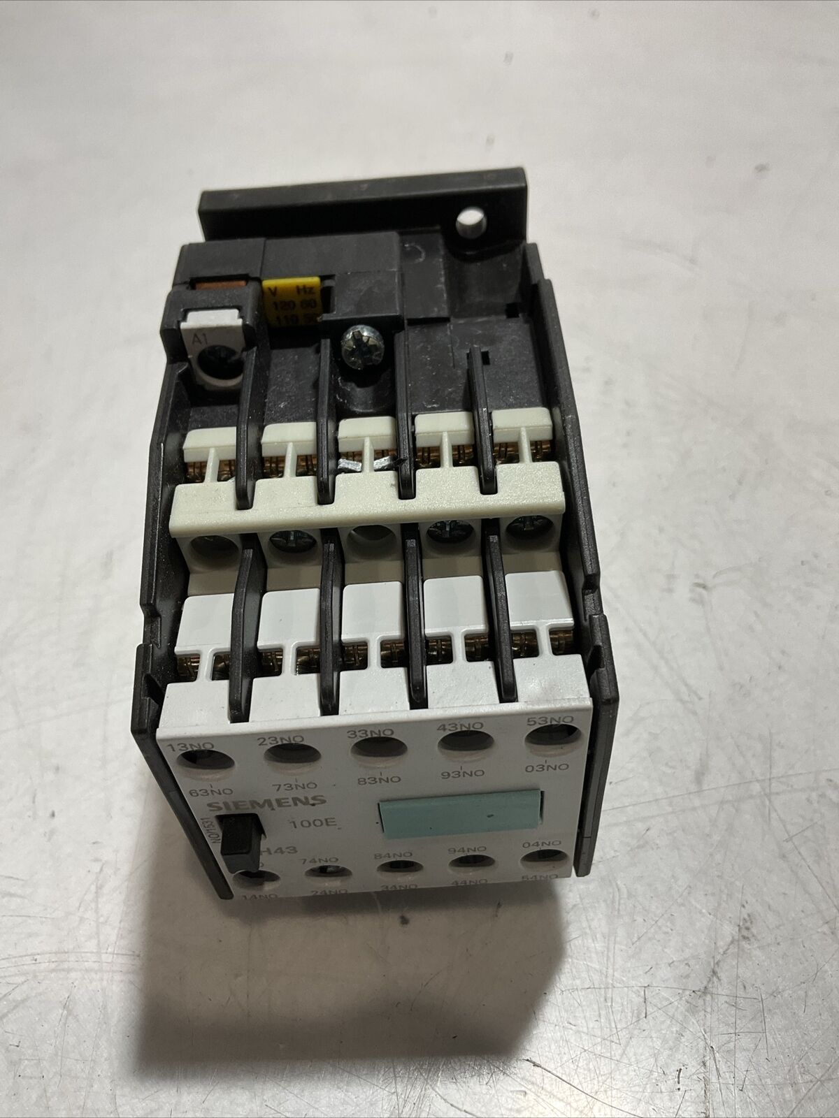 SIEMENS 3TH4310-0A10S CONTACTOR RELAY 230V 10 A 50-60 HZ N3M