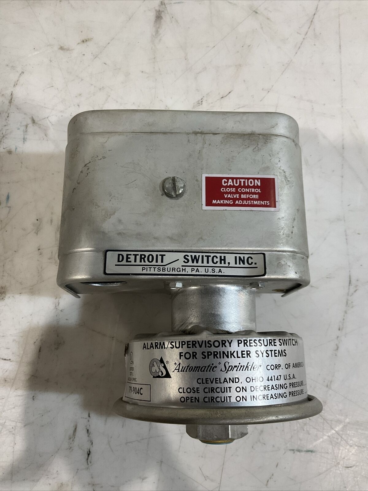DETROIT 4502204 450 ZT 2P ALARM / SUPERVISORY PRESSURE SWITCH 8 PSI 373