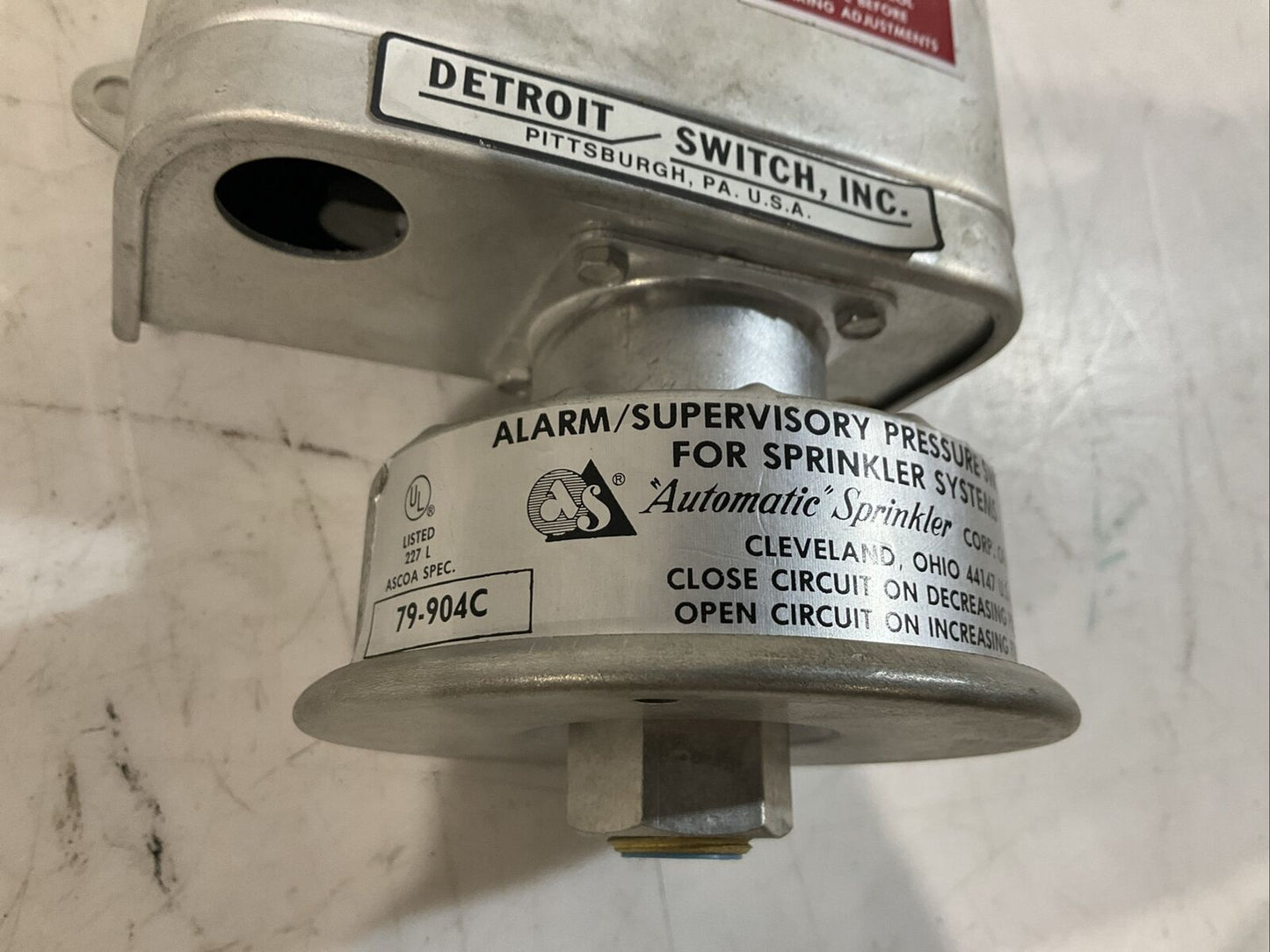DETROIT 4502204 450 ZT 2P ALARM / SUPERVISORY PRESSURE SWITCH 8 PSI 373