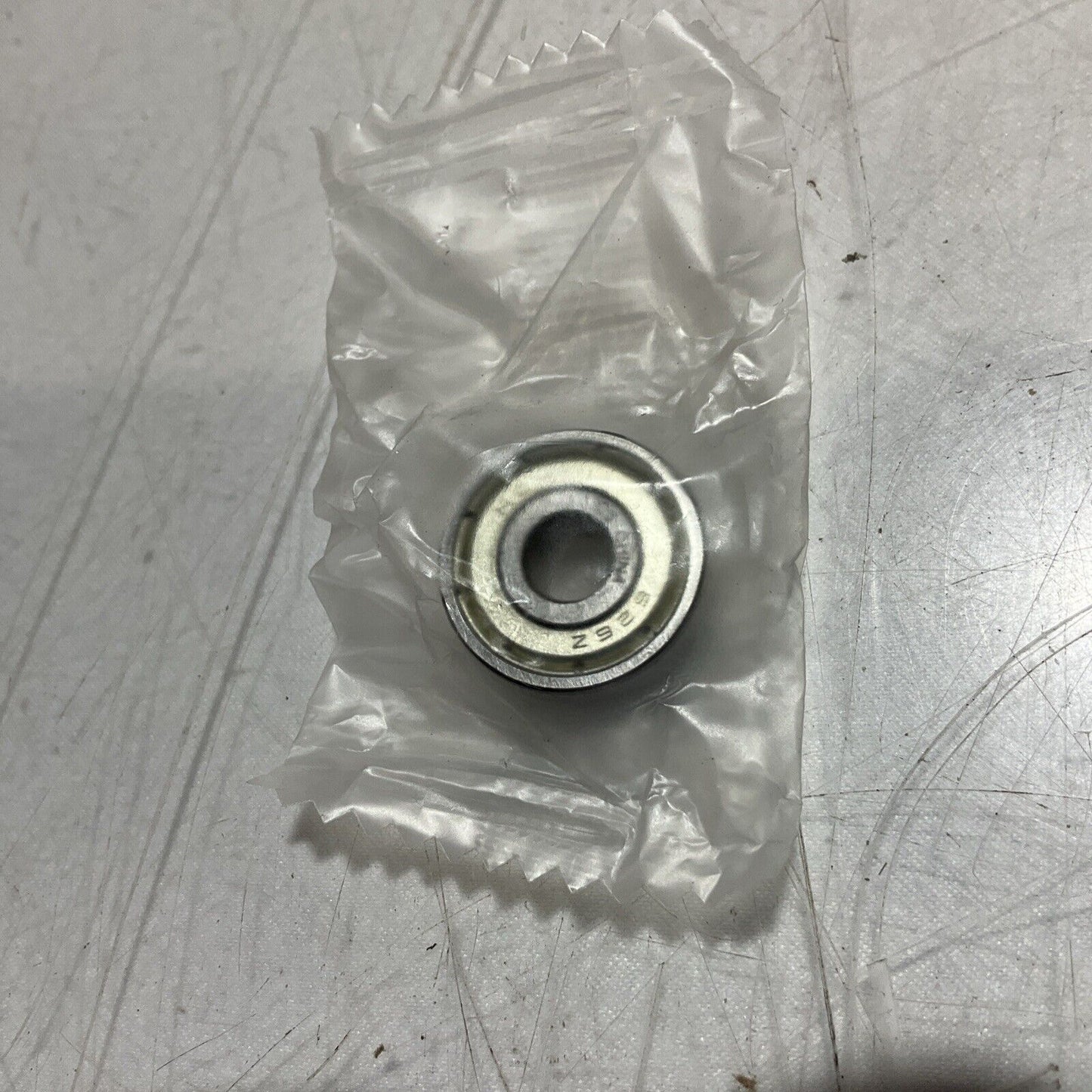 HCH 626 ZZ C3 EMQ BALL AND ROLLER BEARINGS LOT OF 25 R7T
