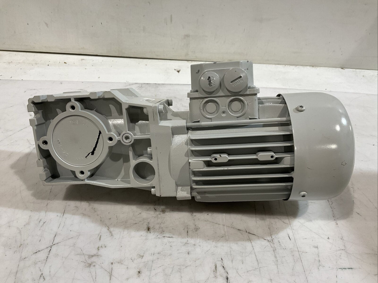 LENZE EN60034 GKR03-2M VBR 063C32 MDEMAXX 063-32 GEARBOX