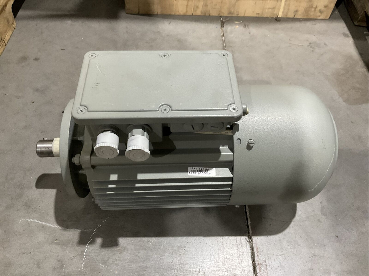 LENZE MDEMARS100-32B DRIVE MOTOR 3-MOT KTY3TKO EN60034 1415RPM 3KW U3S