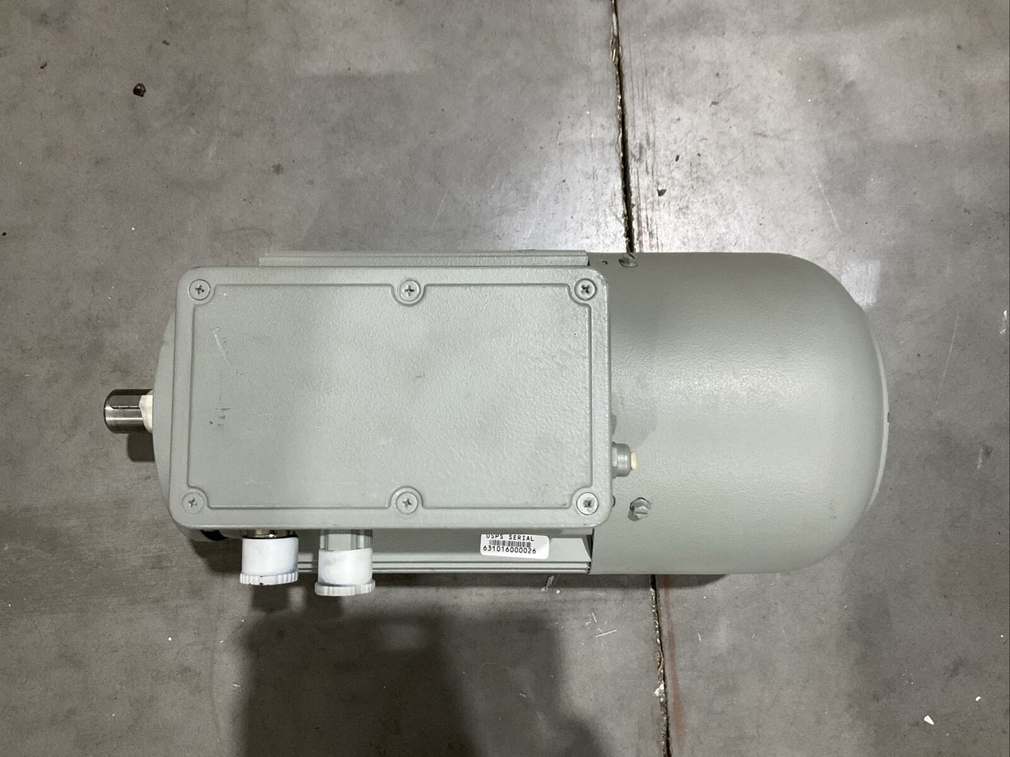 LENZE MDEMARS100-32B DRIVE MOTOR 3-MOT KTY3TKO EN60034 1415RPM 3KW U3S